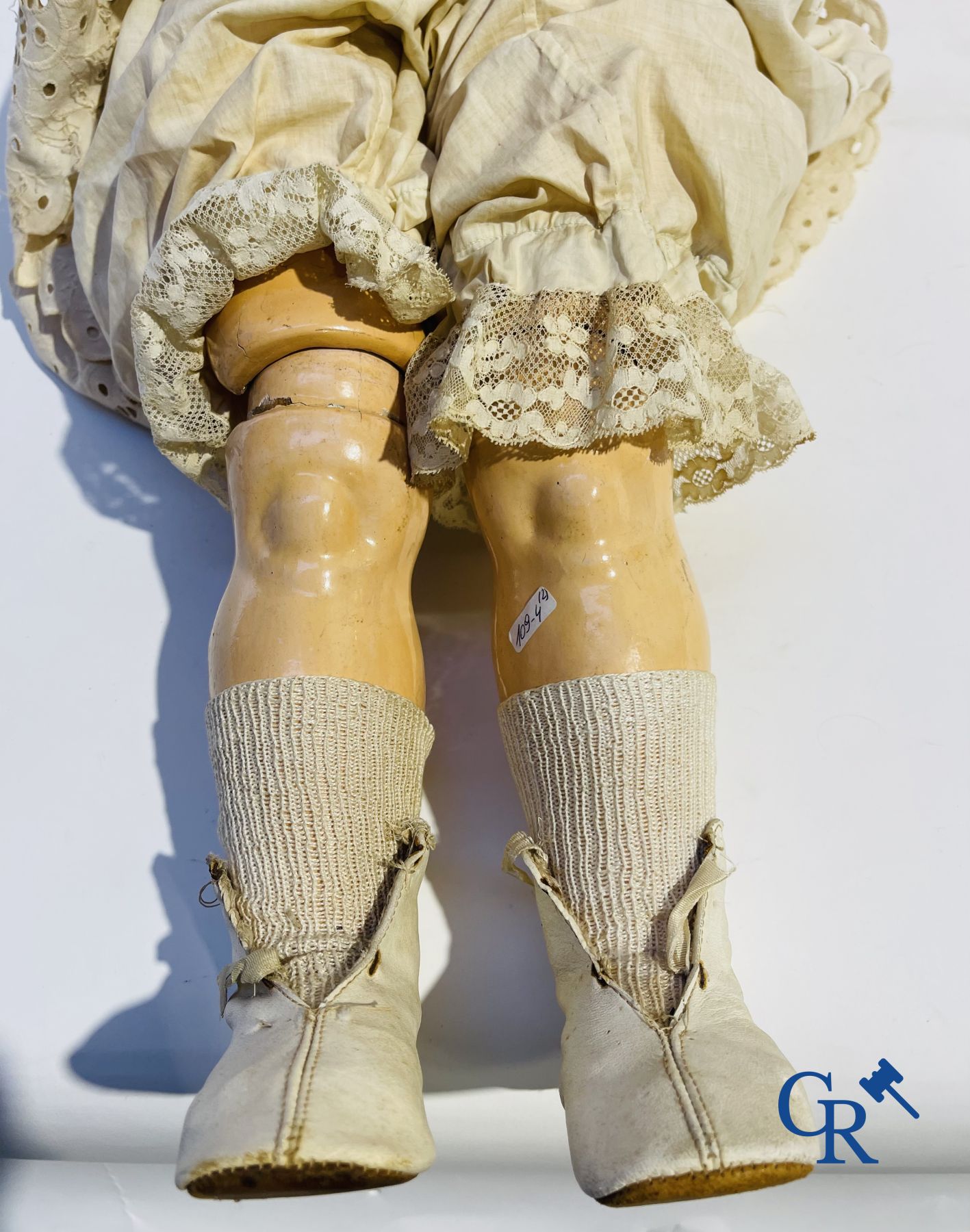 Toys: antique dolls: a lot of 2 antique dolls with porcelain heads.