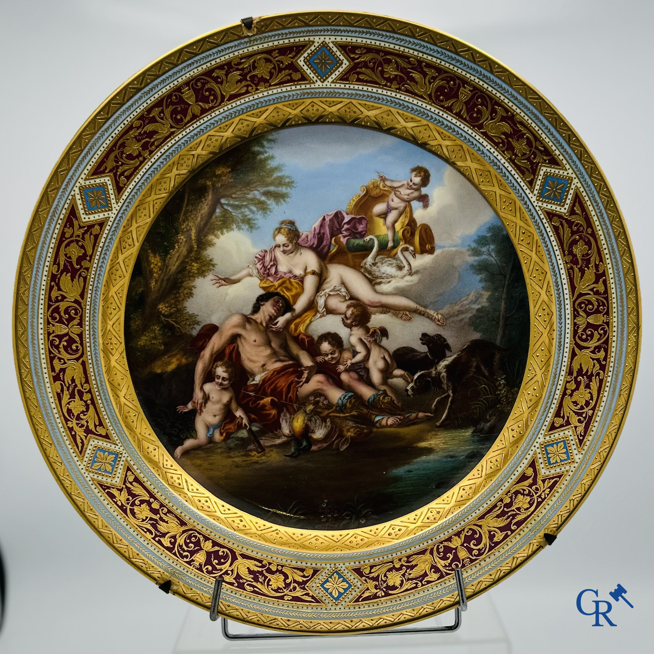 Royal Vienna Porcelain Manufactory: Grand plat représentant la mort d'Adonis. 19ème.