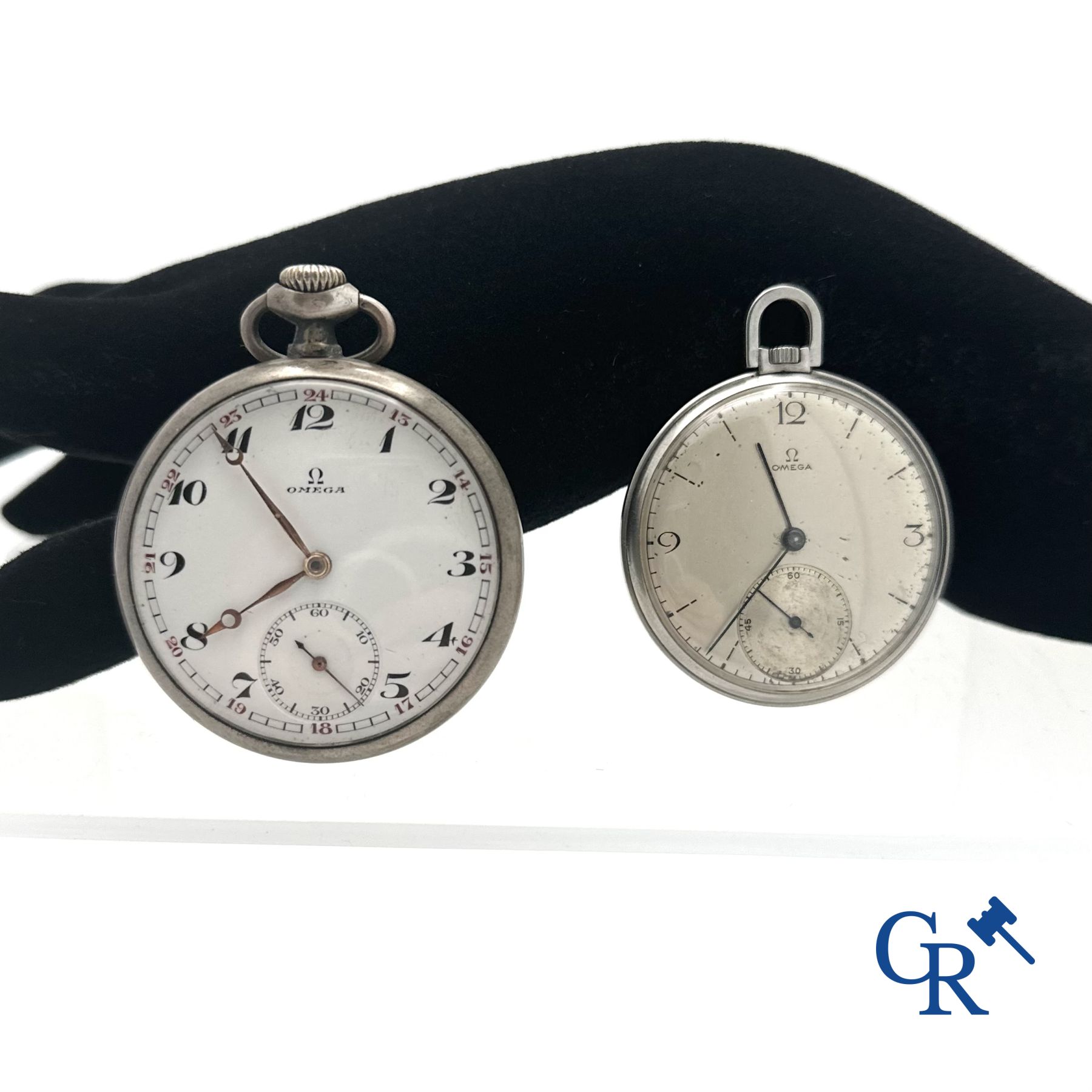 Timepieces: Oméga Genève: Lot consisting of 2 pocket watches.
