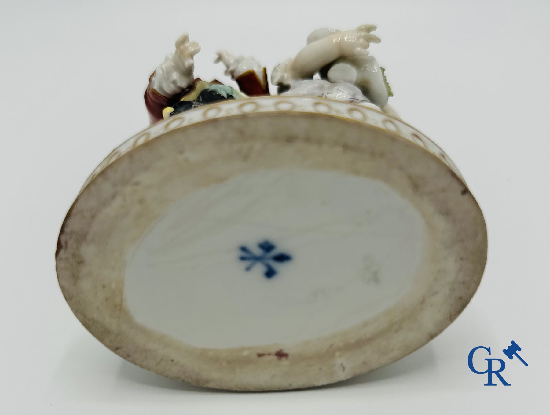 German porcelain. 2 Groups in German porcelain. 19th century.