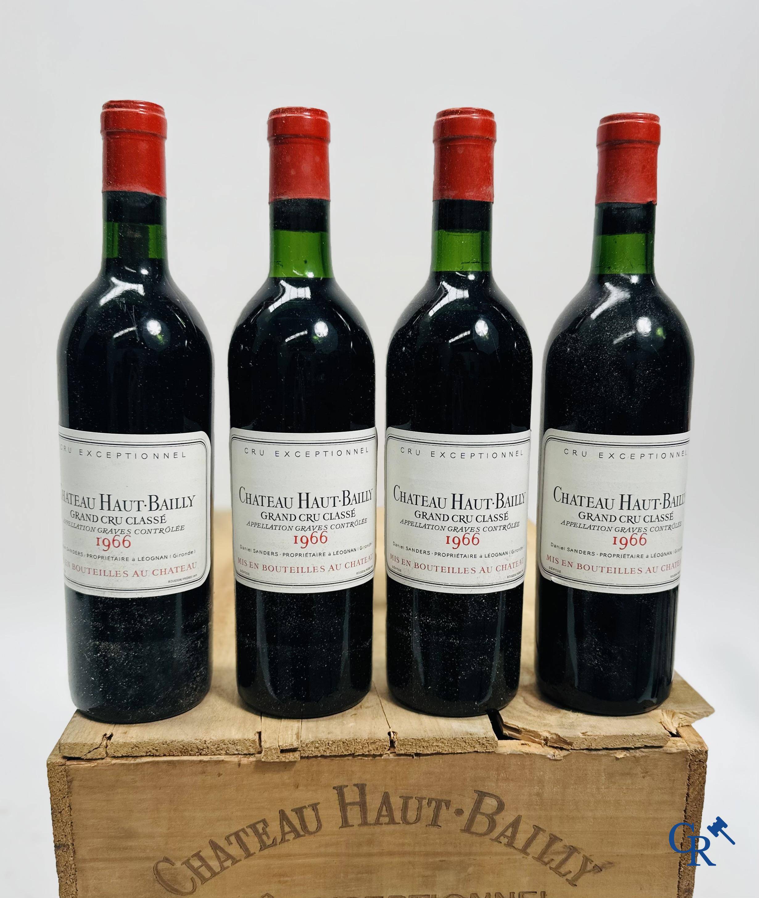 Wijn - Bordeaux: Château Haut-Bailly 1966, 0,75L. Rouge. Grand Cru Classé.