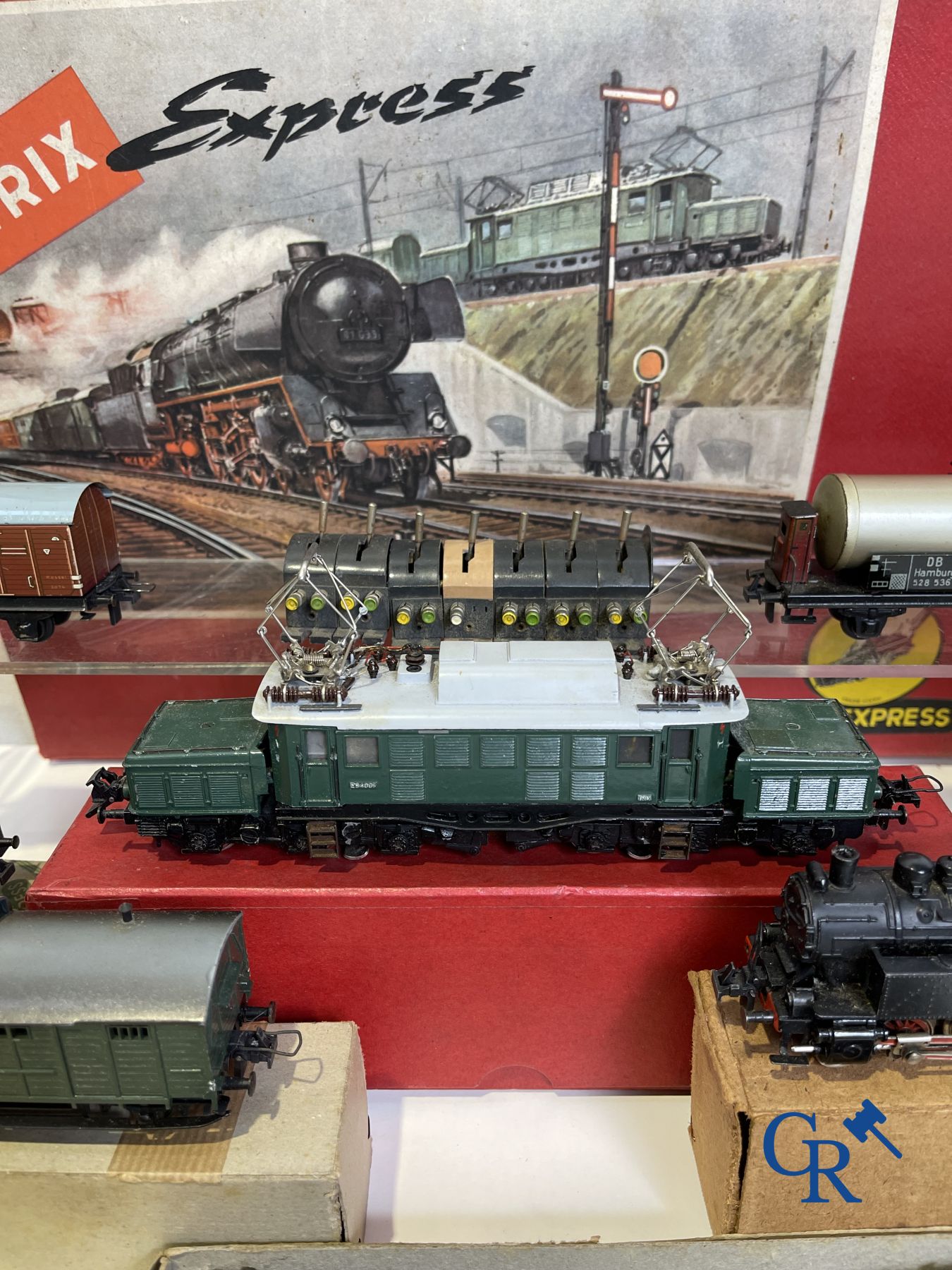 Jouets anciens: Chemin de Fer. Trix Allemagne, Trix Express, Lot avec locomotive, wagons, grand lot de rails et accessoires.