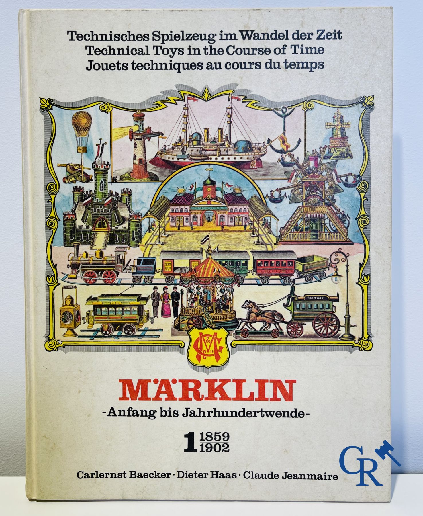 Oud speelgoed. Märklin. Interessant lot boeken over mooi oud speelgoed, locomotieven, treinen enz.