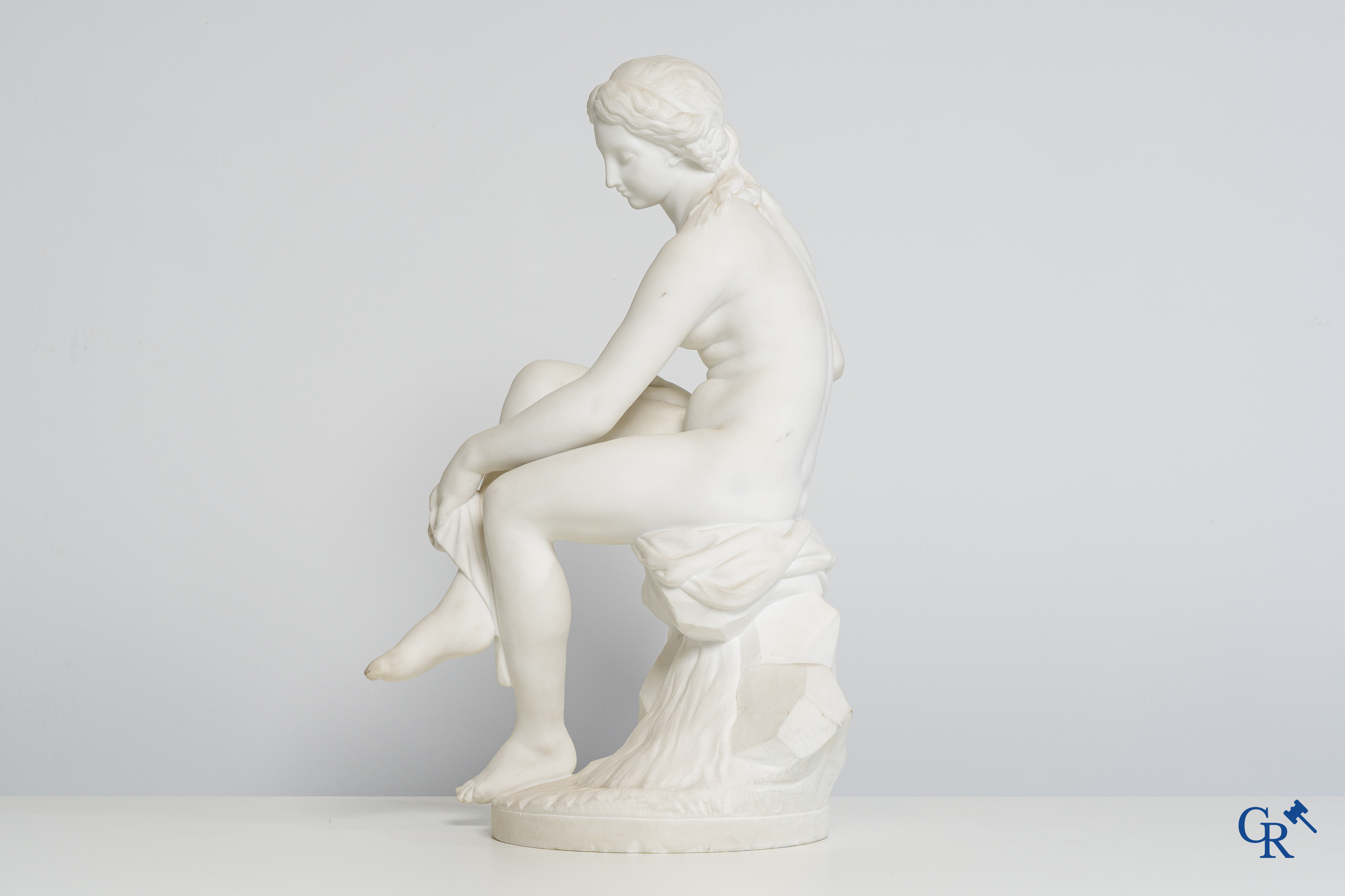 Falconet. Bathing Venus. Beautiful statue in Carrara marble after Etienne Maurice Falconet. Signed Falconet.