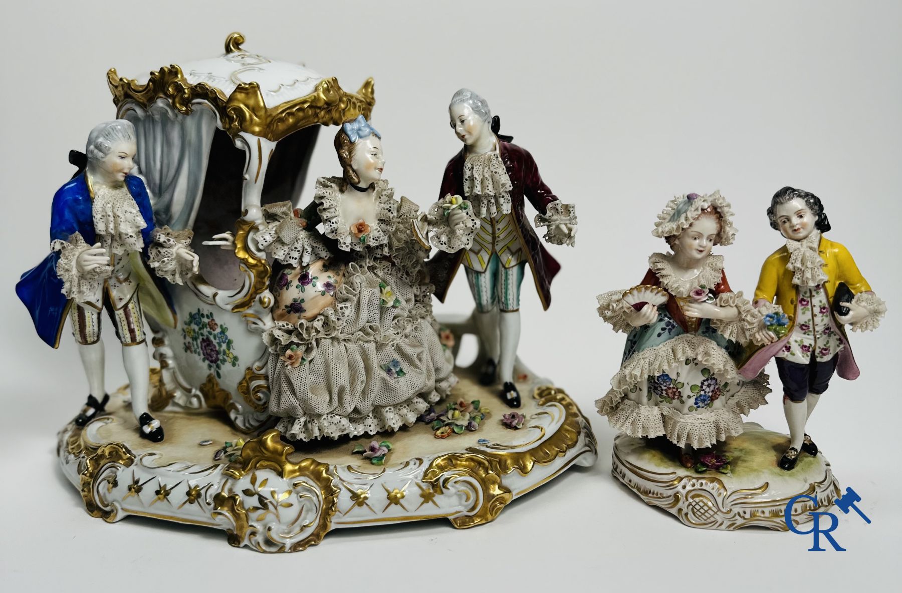 Volkstedt Rudolstadt: 2 Groupes en porcelaine allemande en dentelle. (lace porcelain) Marqué.