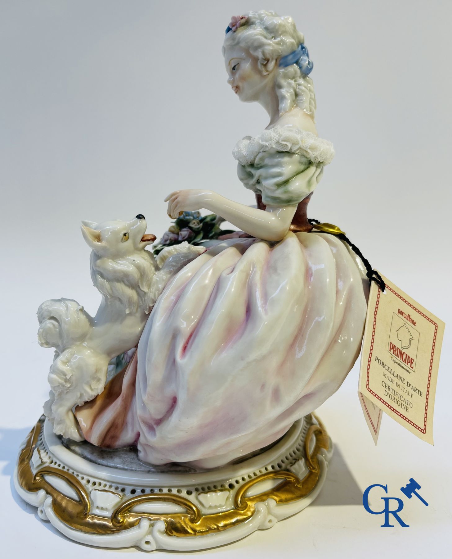 Porcelain: Capodimonte: 2 groups in Italian porcelain with lace.