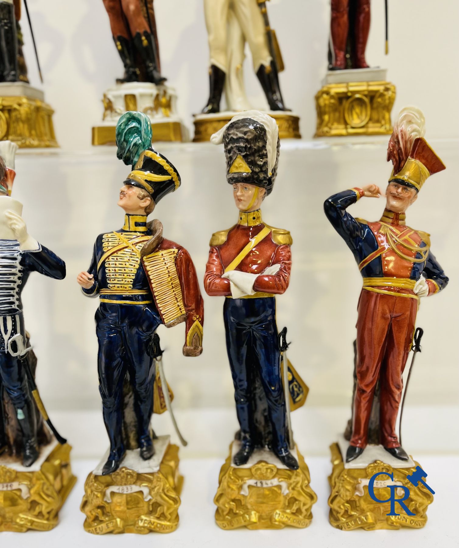 Europees porselein: Lot van 10 porseleinen figuren uit de Napoleontische tijd.