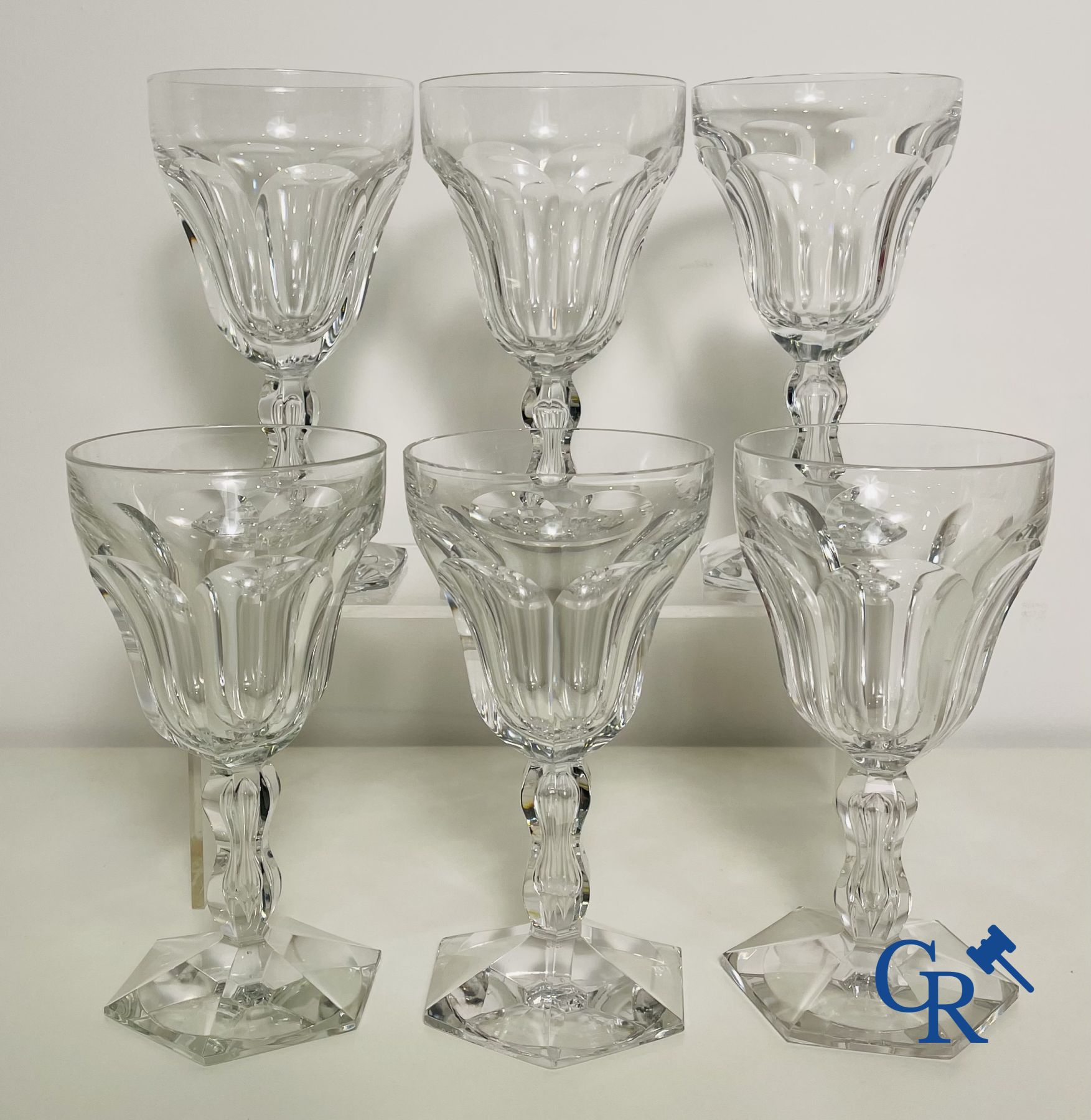 Val Saint Lambert: 6 verres à eau Metternich, 2 verres à eau rose Danse de flore et un vase Art Déco.