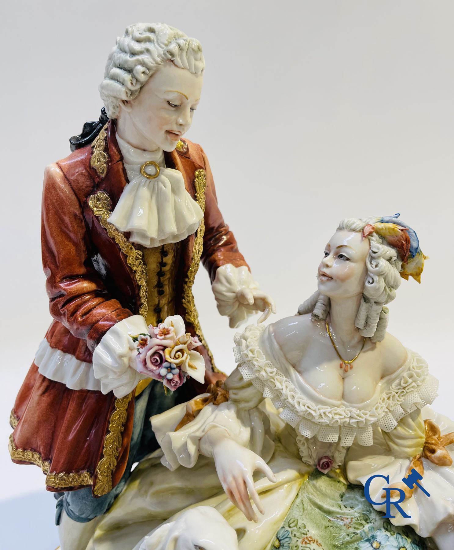 Porcelaine: Capodimonte: Groupe exceptionnel en porcelaine italienne avec dentelle.