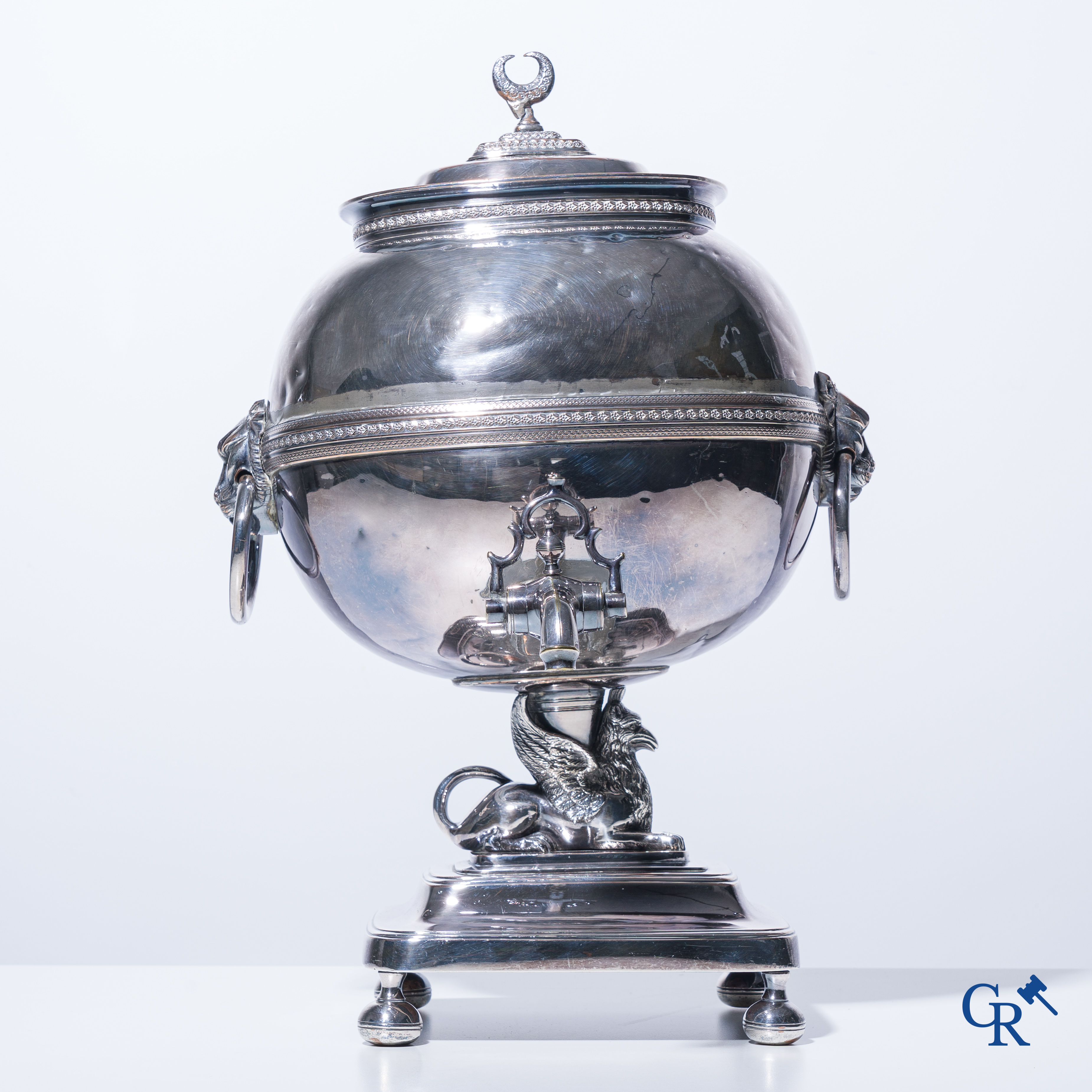 A silver-plated hot water urn. England, 18th-19th century.