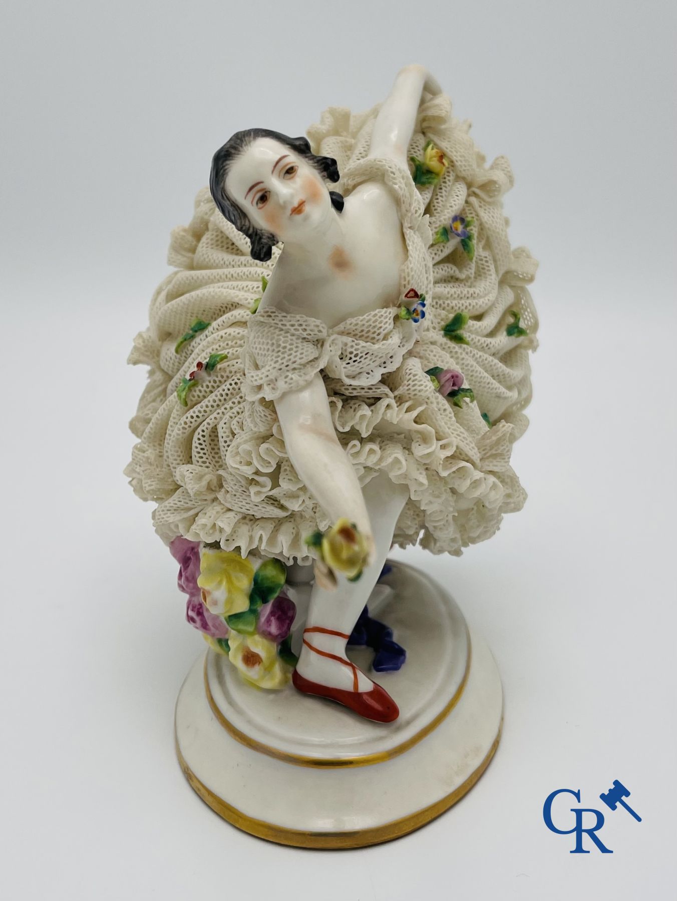 Volkstedt Rudolstadt: 3 danseuses en porcelaine fine, lace porcelain.