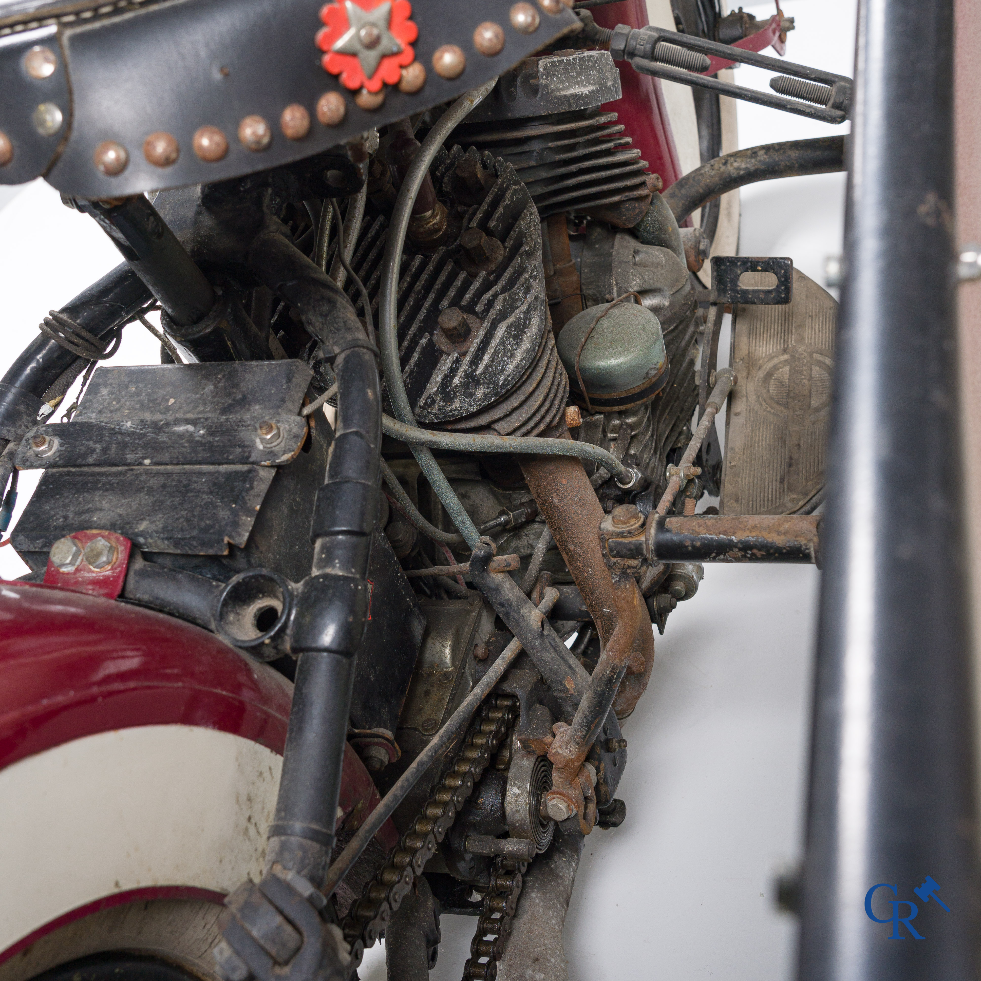 Harley Davidson, type WLA 750cc, circa 1940. Met zijspan uit latere periode. (schuurvondst)