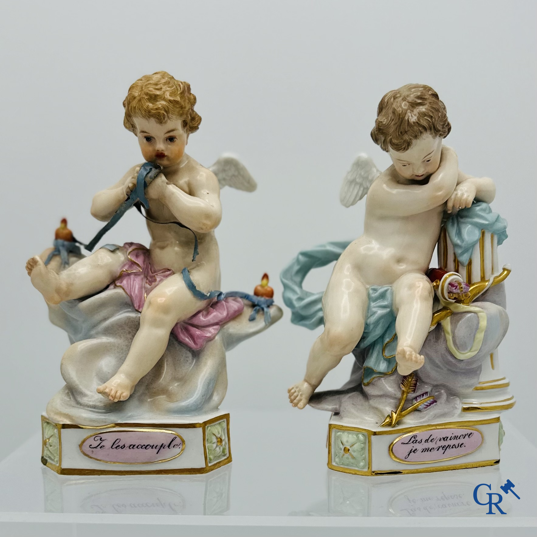 Meissen: Pair of figures in Meissen porcelain.