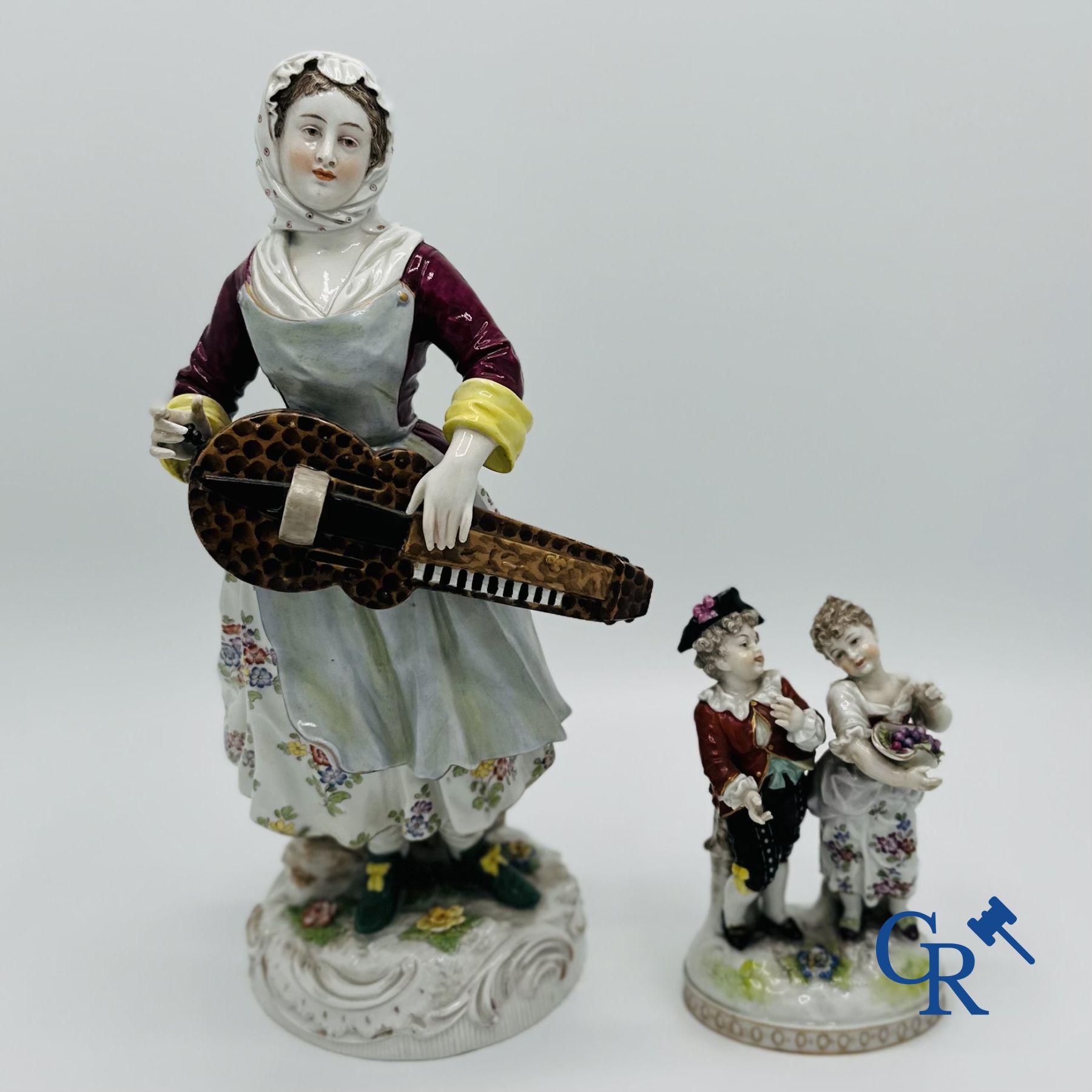 Porcelaine Allemande: 2 Groupes avec personnages en porcelaine allemande. 19ème