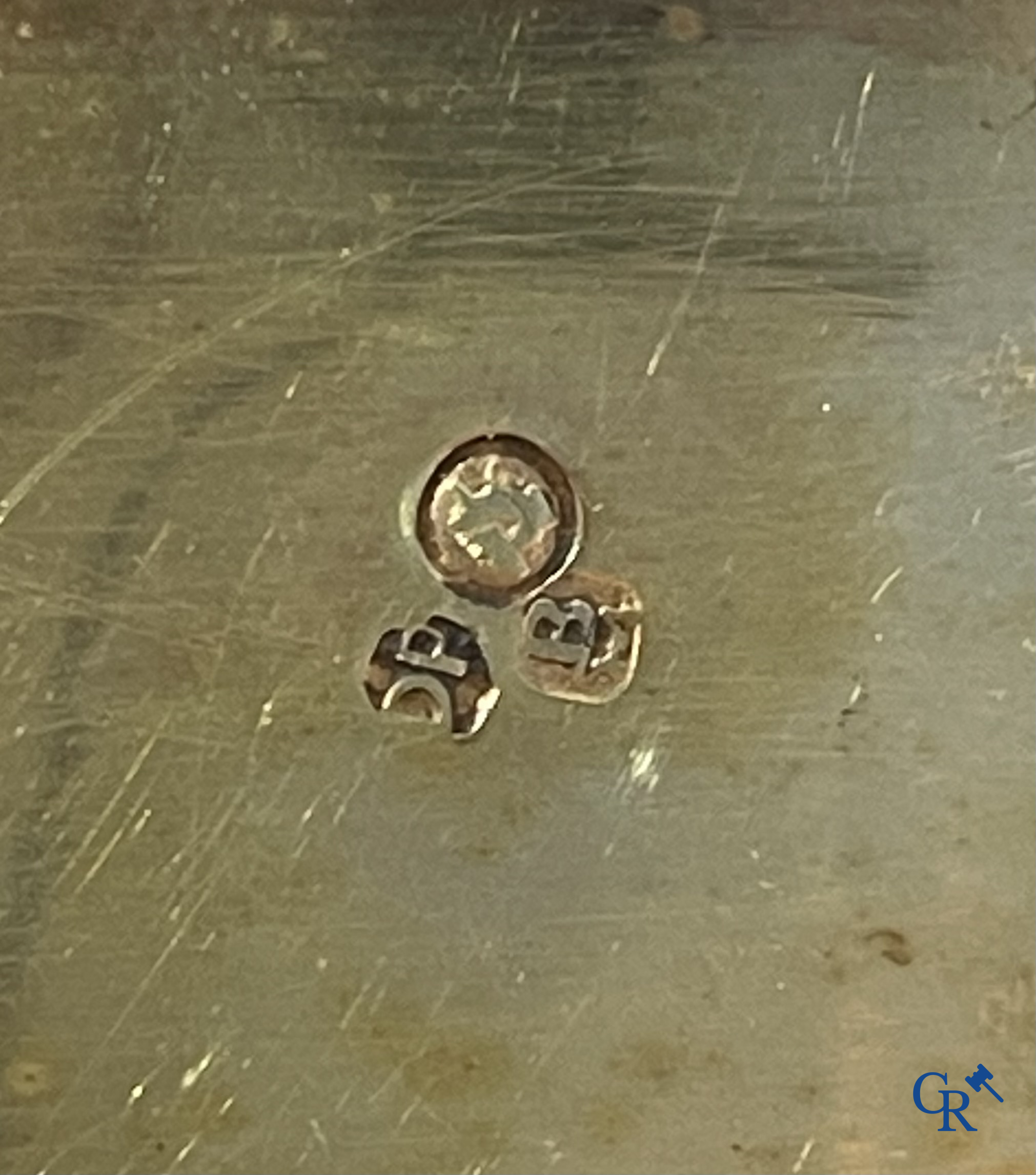 Lot met vitrineobjecten, juwelen met diamant, uurwerken, zilveren tabaksdozen, micro mozaïek, enz. 18e-19e-20ste eeuw.