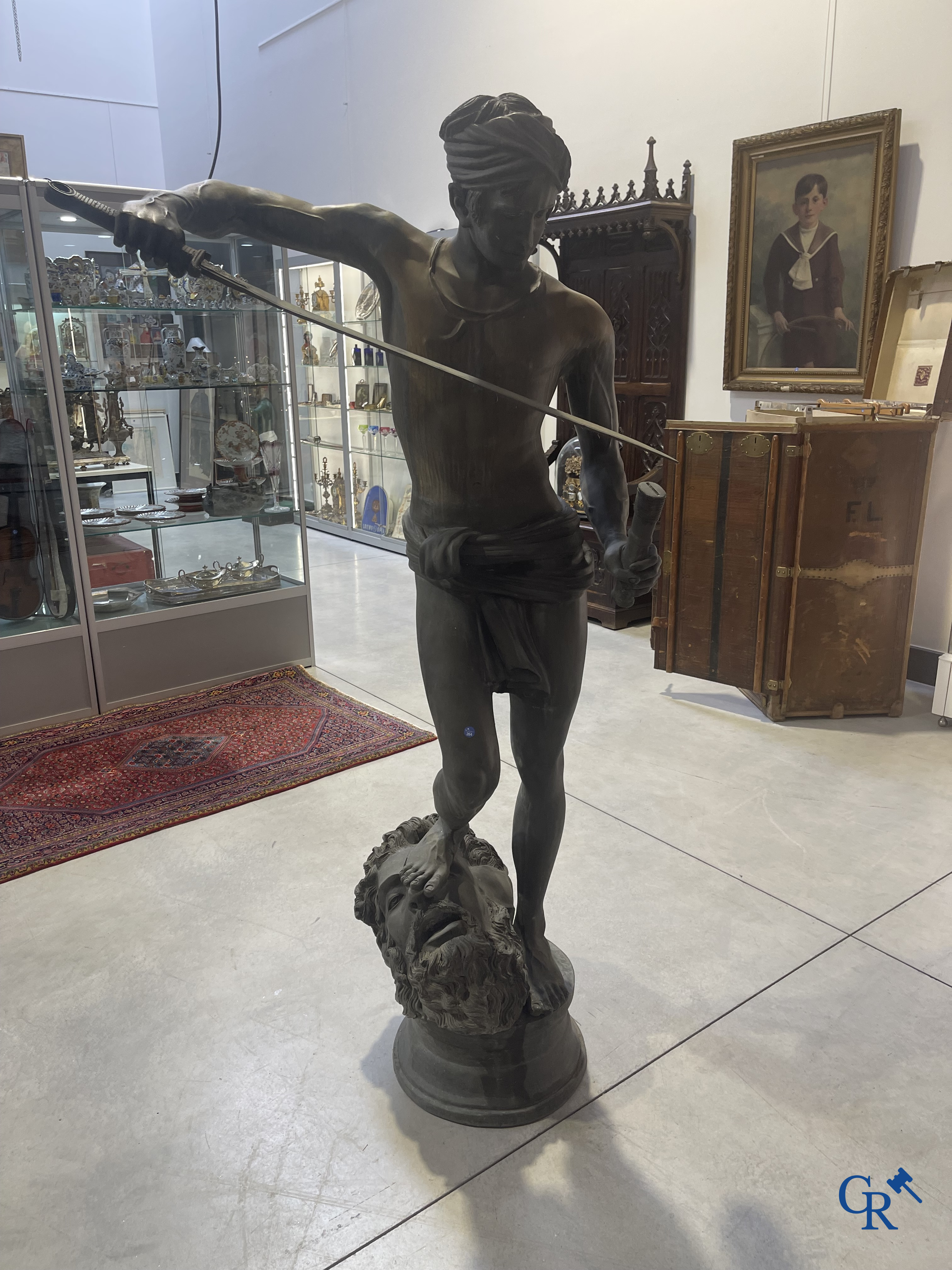 Antonin Mercié (naar) Levensgroot bronzen beeld. David en Goliath. Gesigneerd A. Mercie. 20ste eeuw.