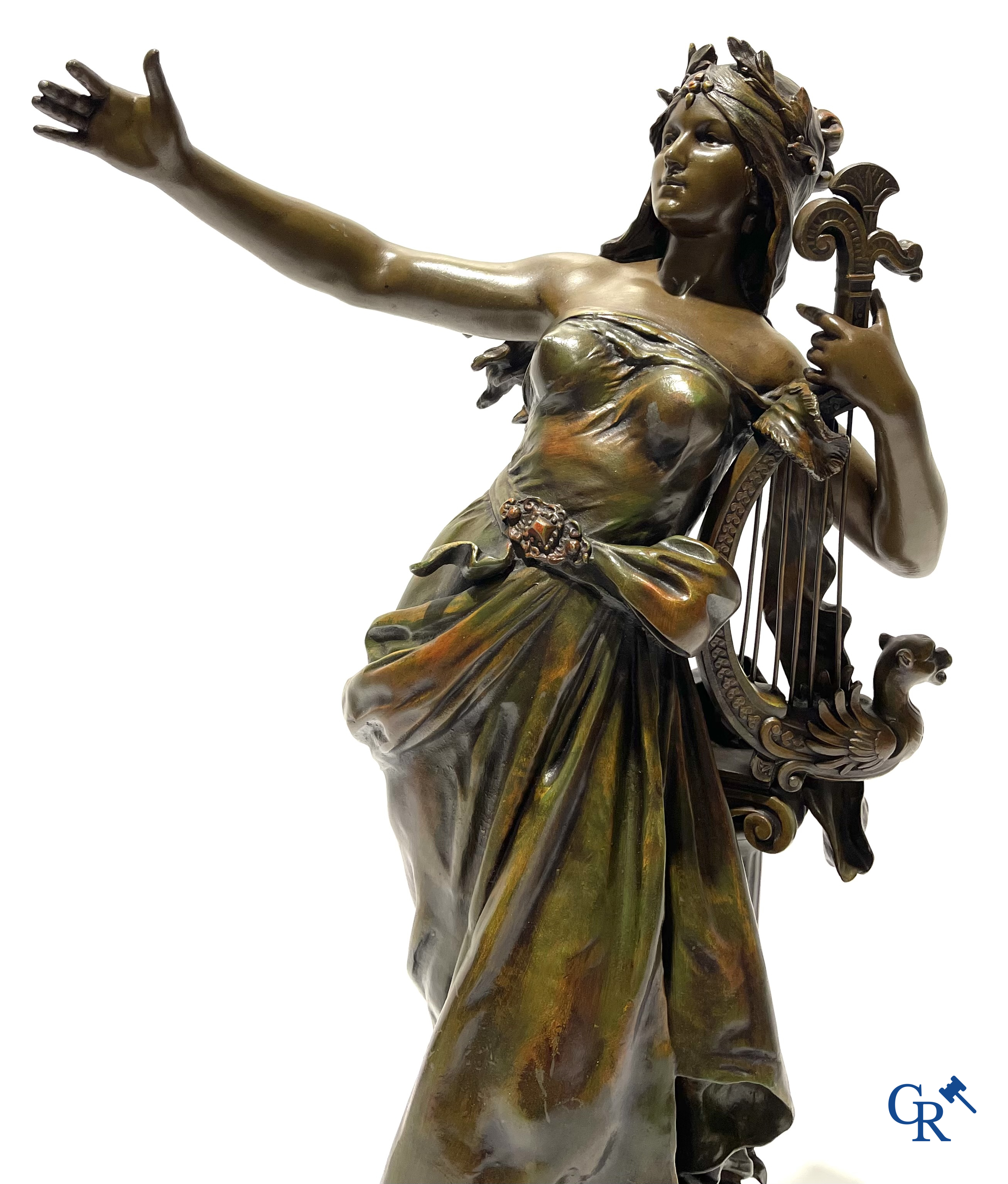 Auguste Moreau. La Pensée. Groot beeld in gepolychromeerd kunstbrons. Circa 1900.