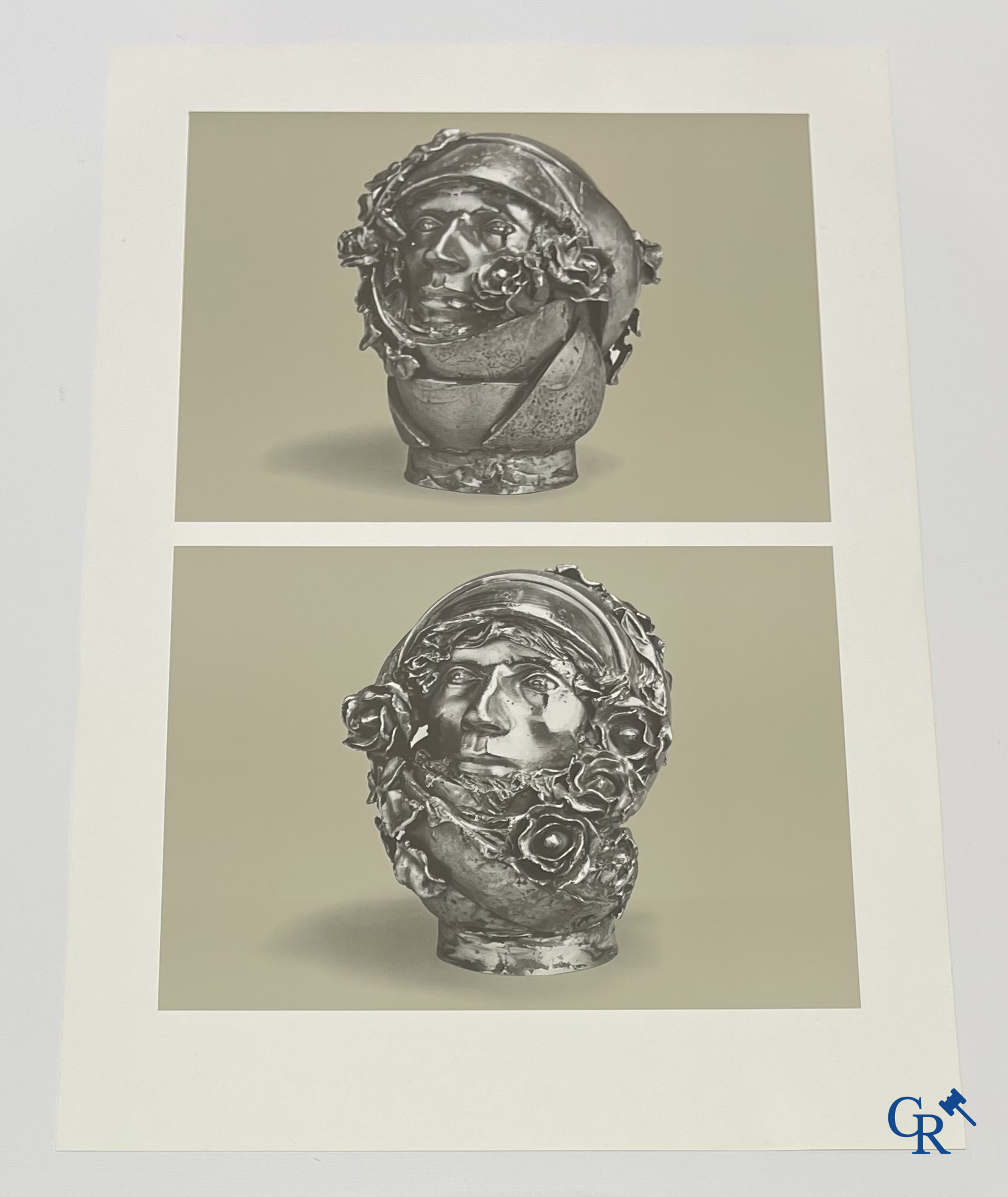 Paul Van Hoeydonck, Kosmo Notes. Bronzen sculptuur gesigneerd en genummerd 9/35 in originele doos met map Arte Press.