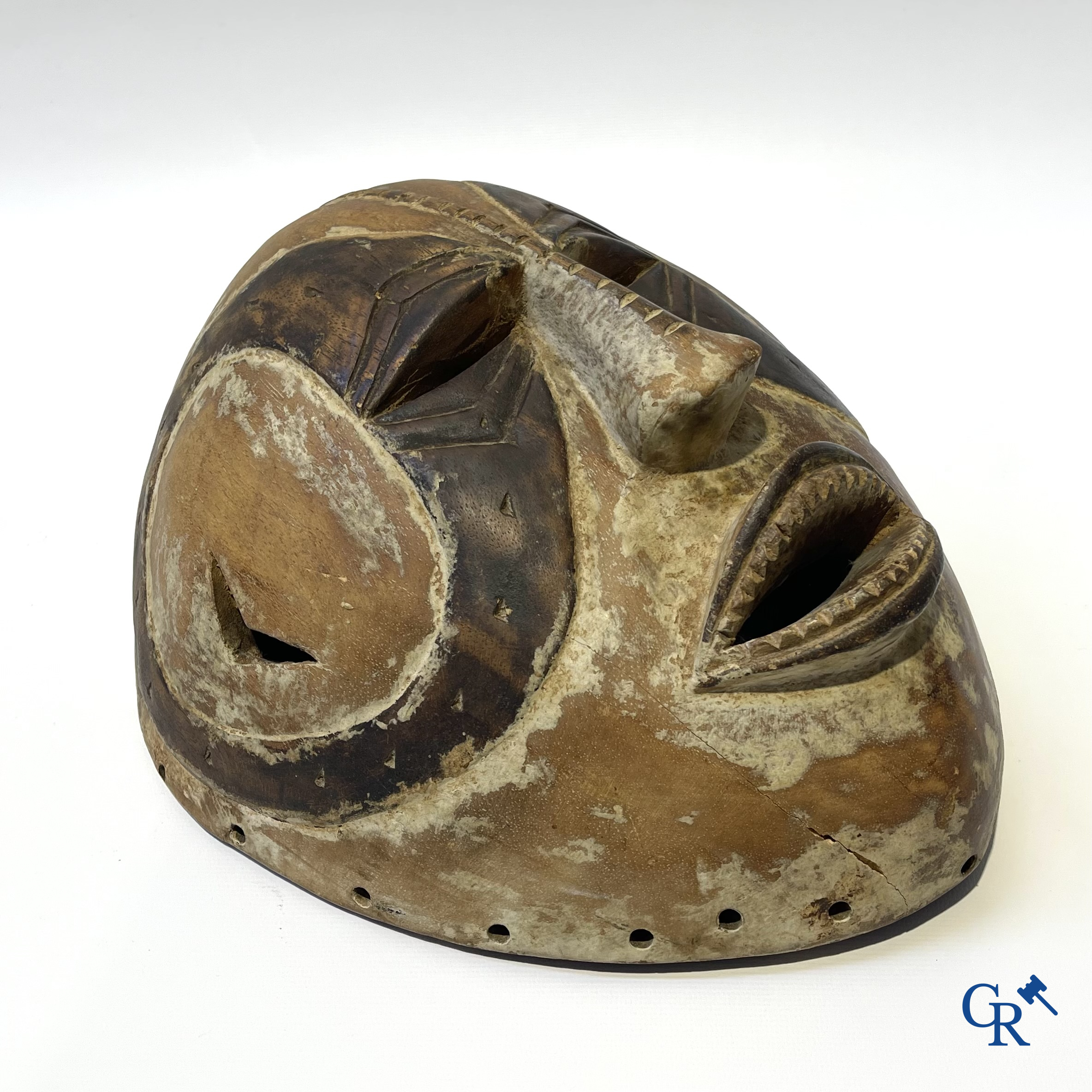 Tribale kunst. Afrikaans masker.