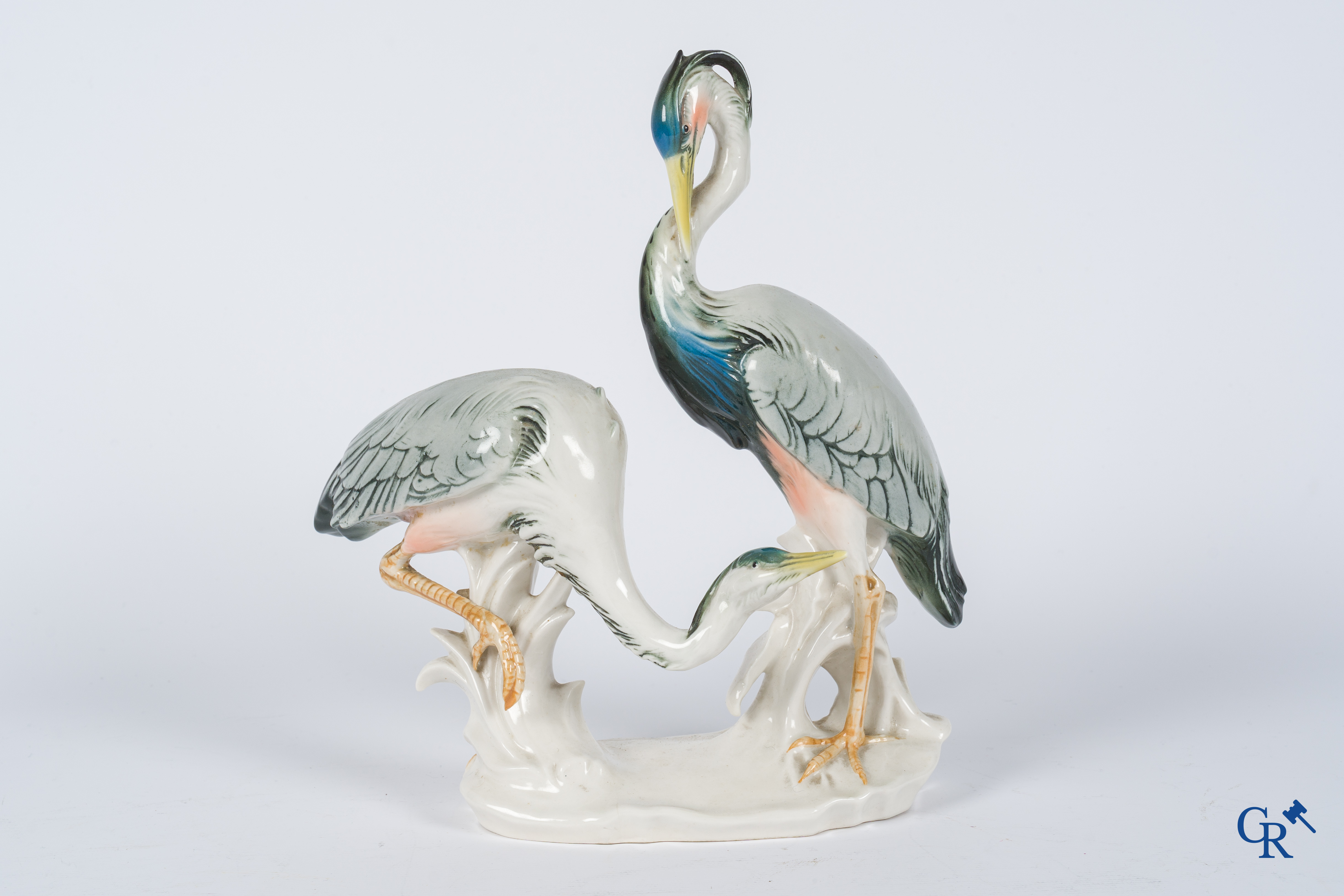 Karl Ens Volkstedt. Groot lot met diverse vogelsoorten in fijn Duits porselein. Gemerkt.