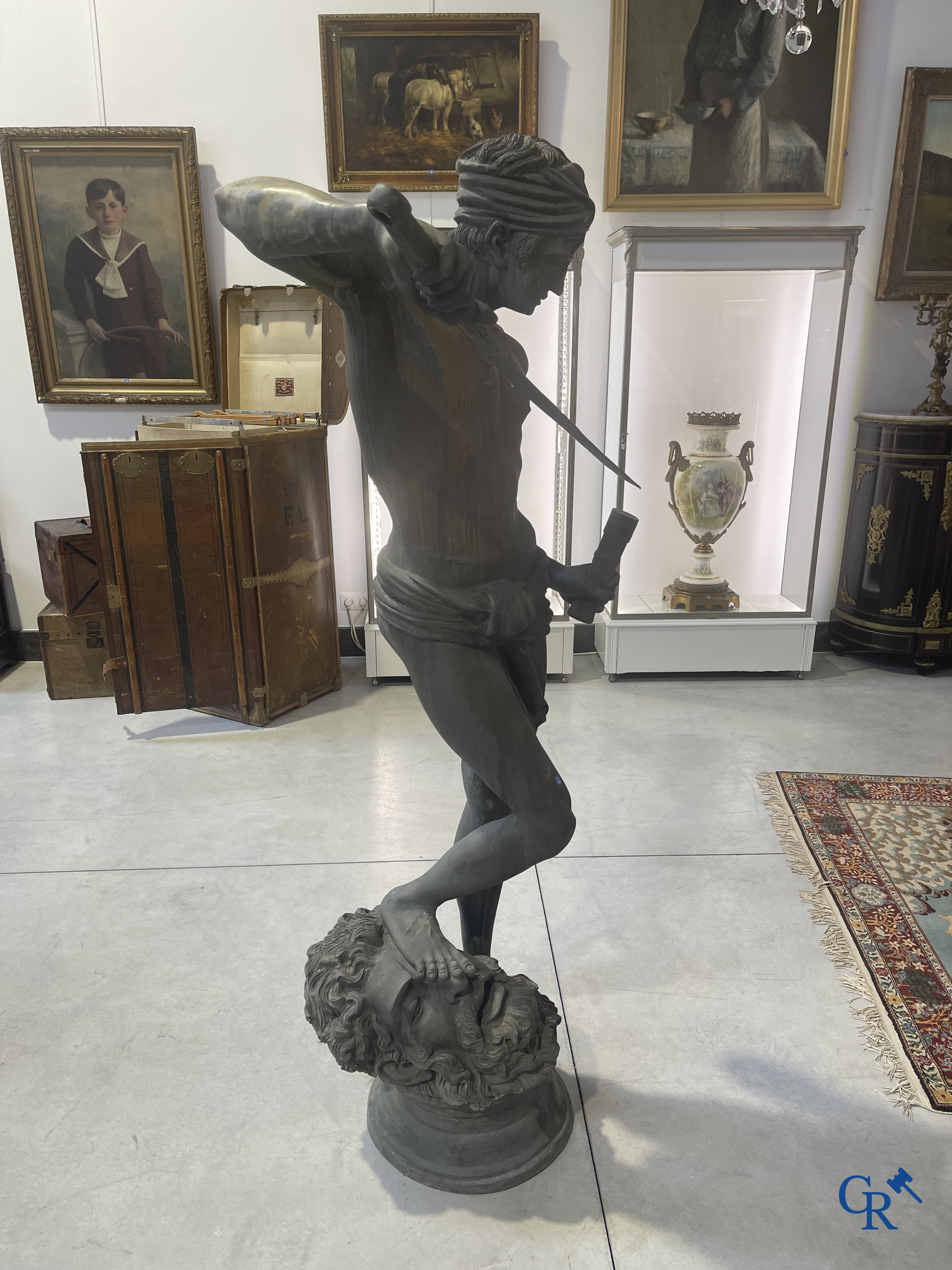 Antonin Mercié (naar) Levensgroot bronzen beeld. David en Goliath. Gesigneerd A. Mercie. 20ste eeuw.