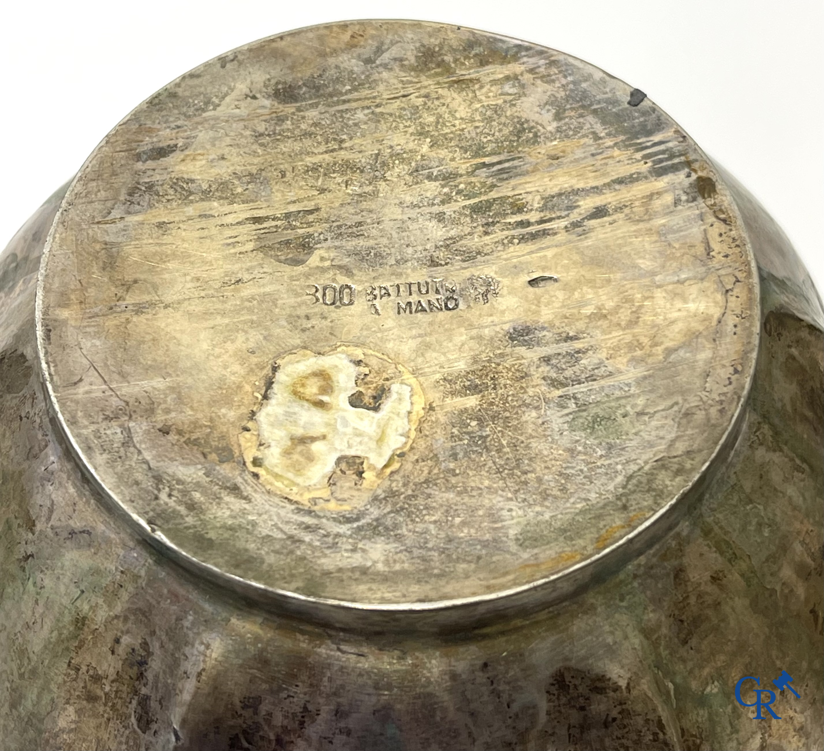 Zilver. Groot en mooi lot diverse vormstukken in zilver. 19de en 20ste eeuw.