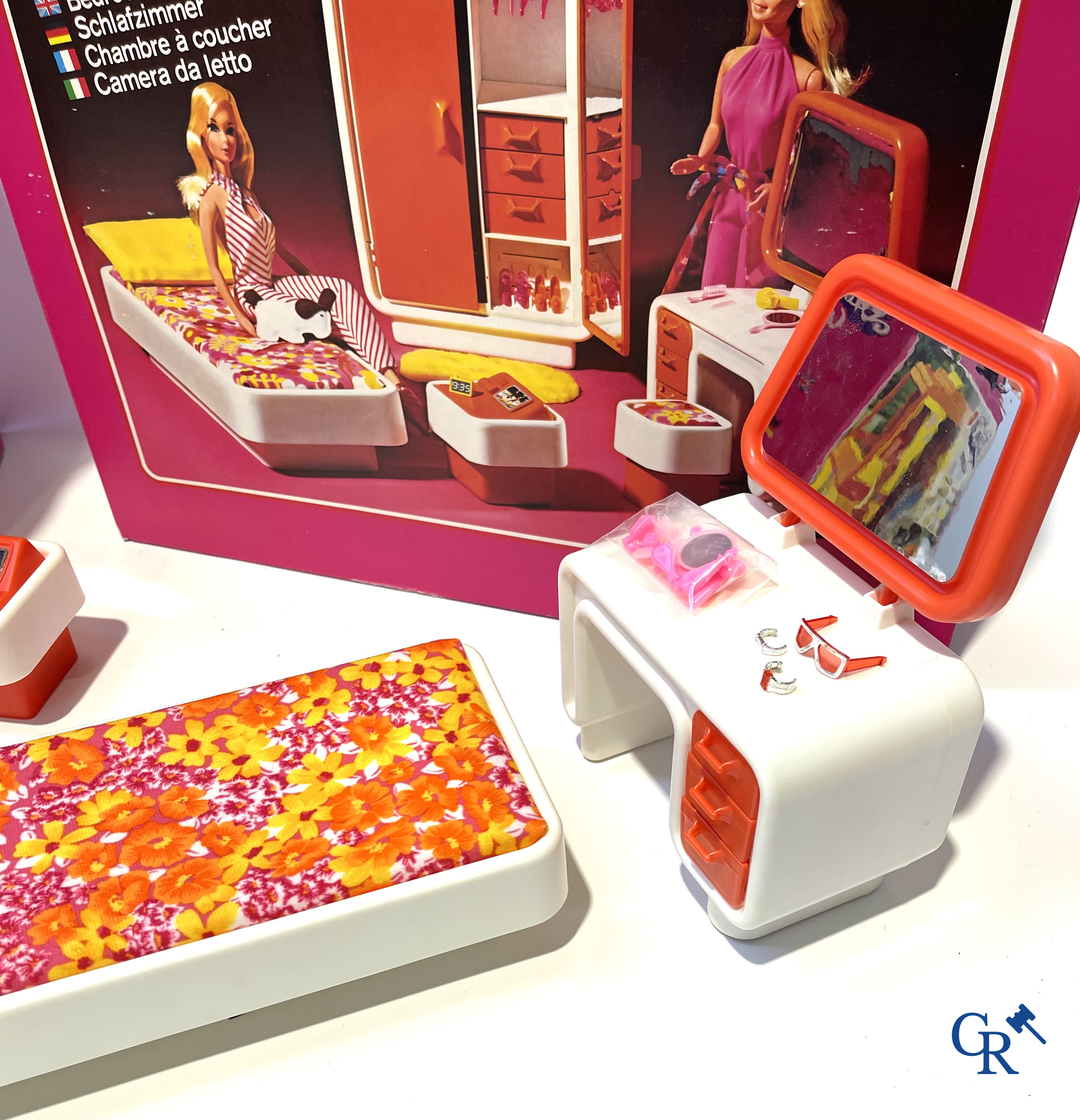 Oud Speelgoed. Mattel, een groot lot poppen en attributen. Barbie, Ricky, Skipper, Ken enz. Jaren '60 en later.