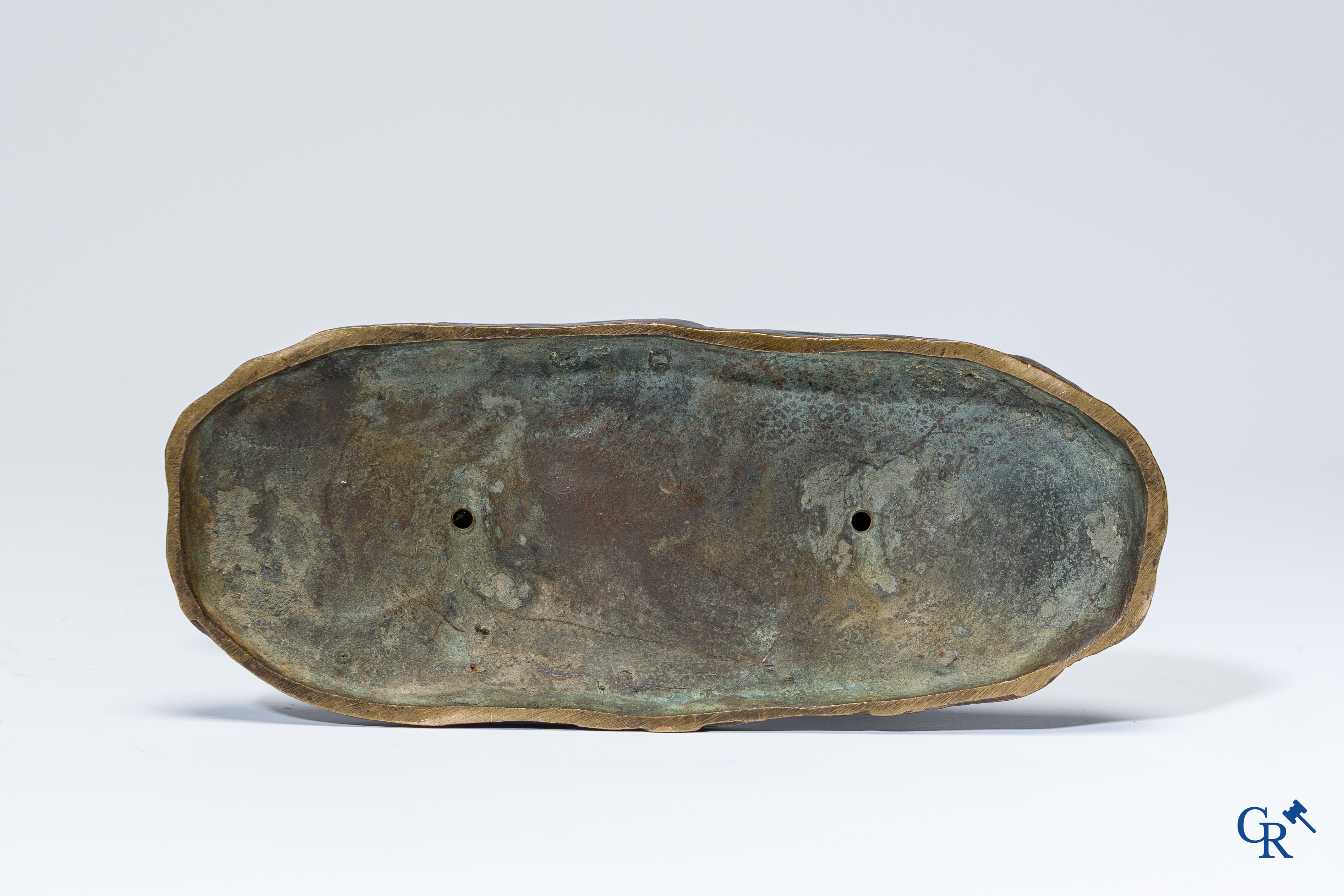 Geo Vindevogel (1923-1977) (*) Brons met bruine patine, 2 vechtende hanen. Gesigneerd Geo Vindevogel en gedateerd 1939.