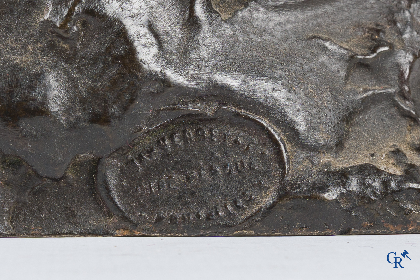 Karel Bonaugure (1880-1947) Buste van een Franse bulldog. Cire perdue. Gieterij Verbeyst Brussel. Gedateerd 1930.