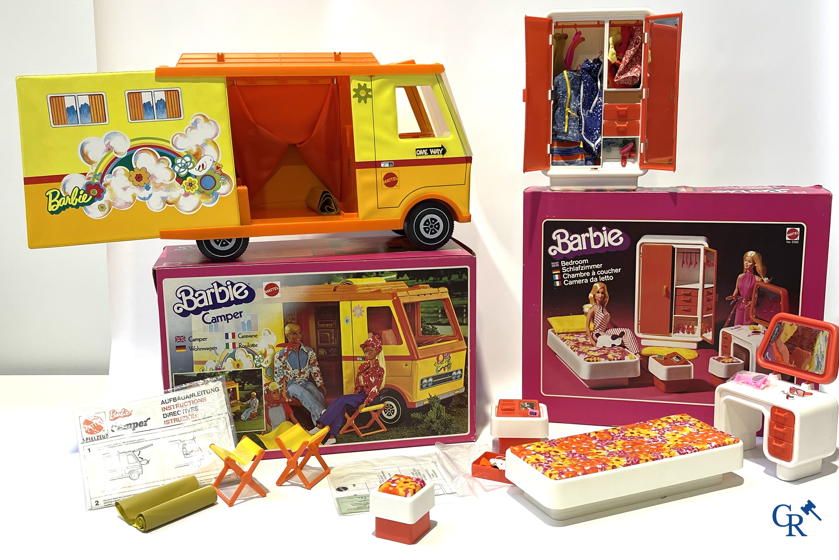 Oud Speelgoed. Mattel, een groot lot poppen en attributen. Barbie, Ricky, Skipper, Ken enz. Jaren '60 en later.