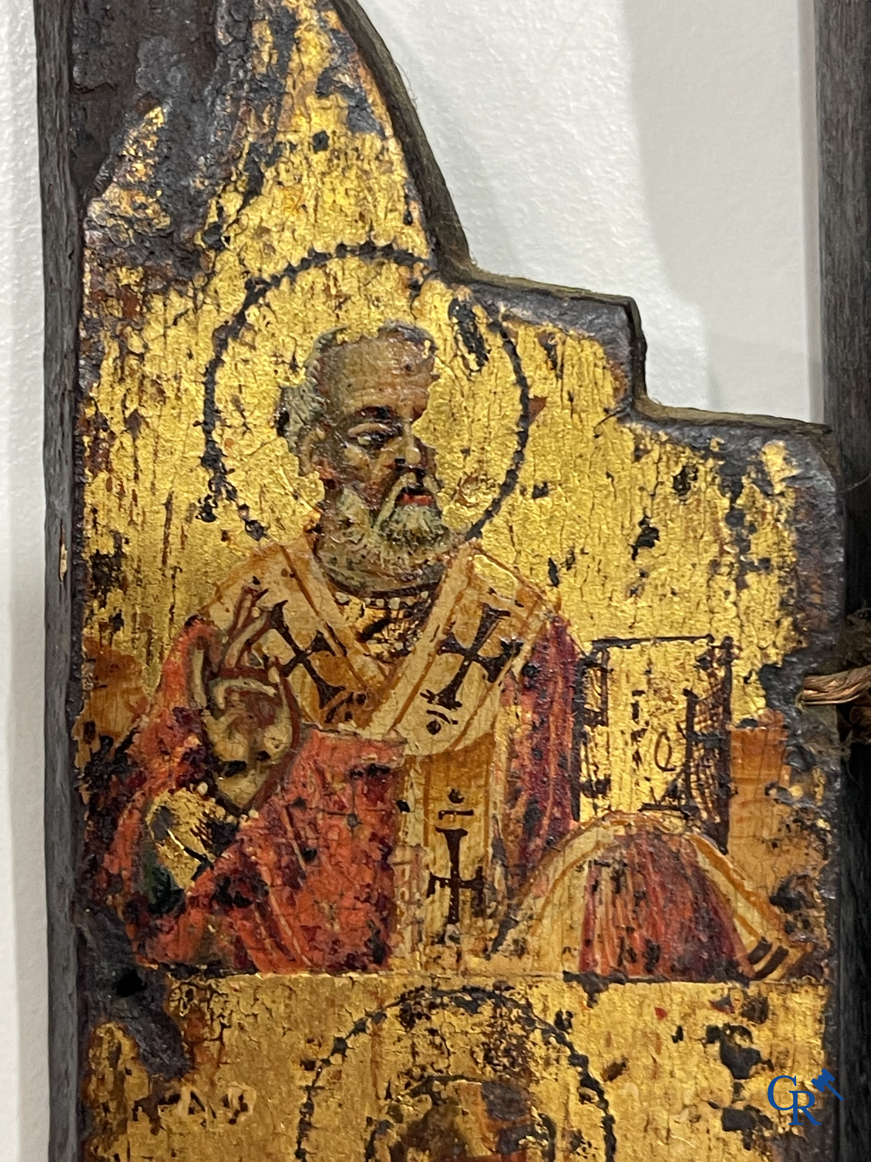 Grieks-orthodox triptiek-icoon, de Heilige Moeder van God met het Christuskind. Tempera op paneel. 17e-18e eeuw.