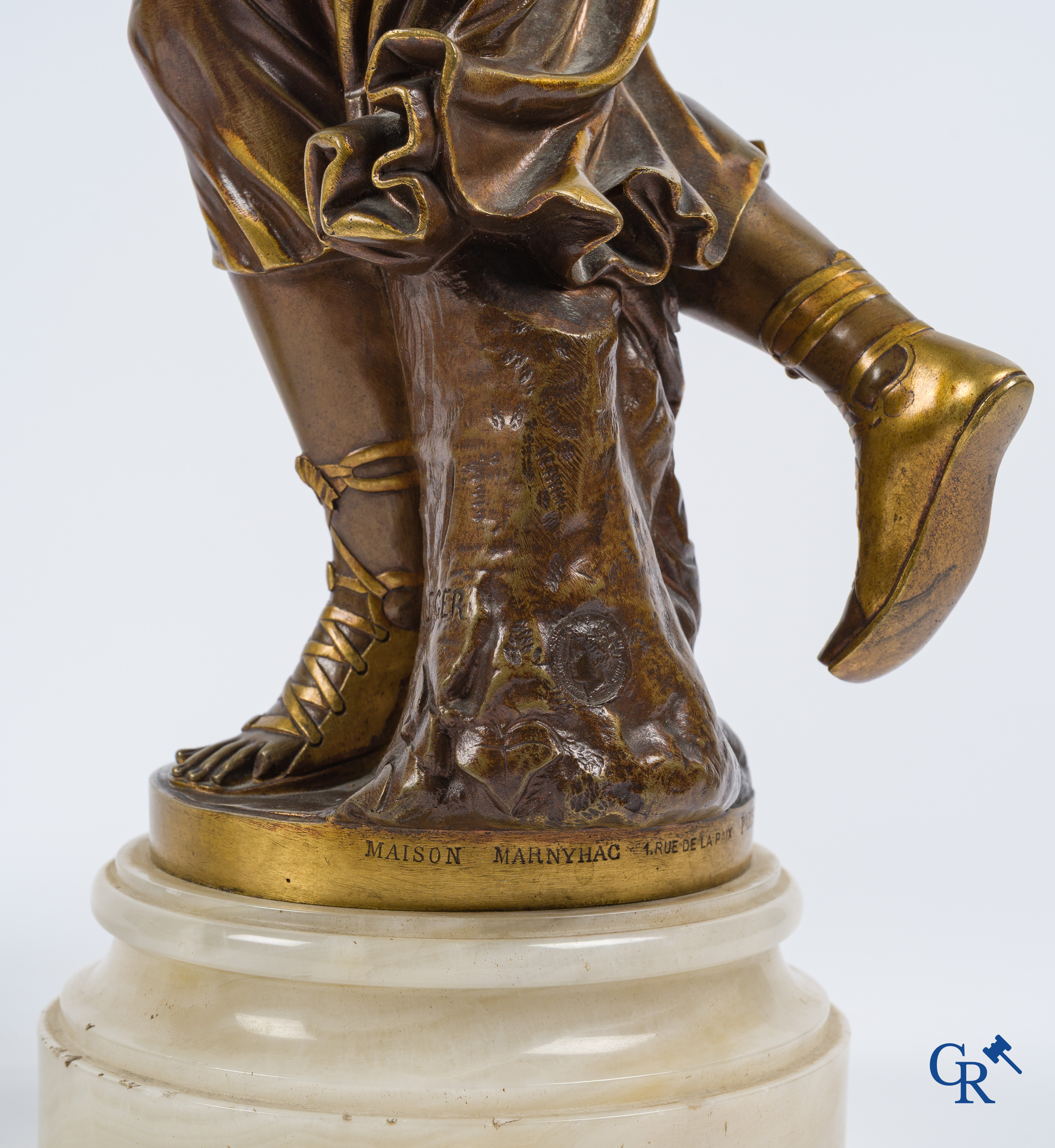 Jean-Baptiste Clésinger & Maison Marnyhac à Paris. Een paar bronzen beelden met bruine en vergulde patina. 19e eeuw.