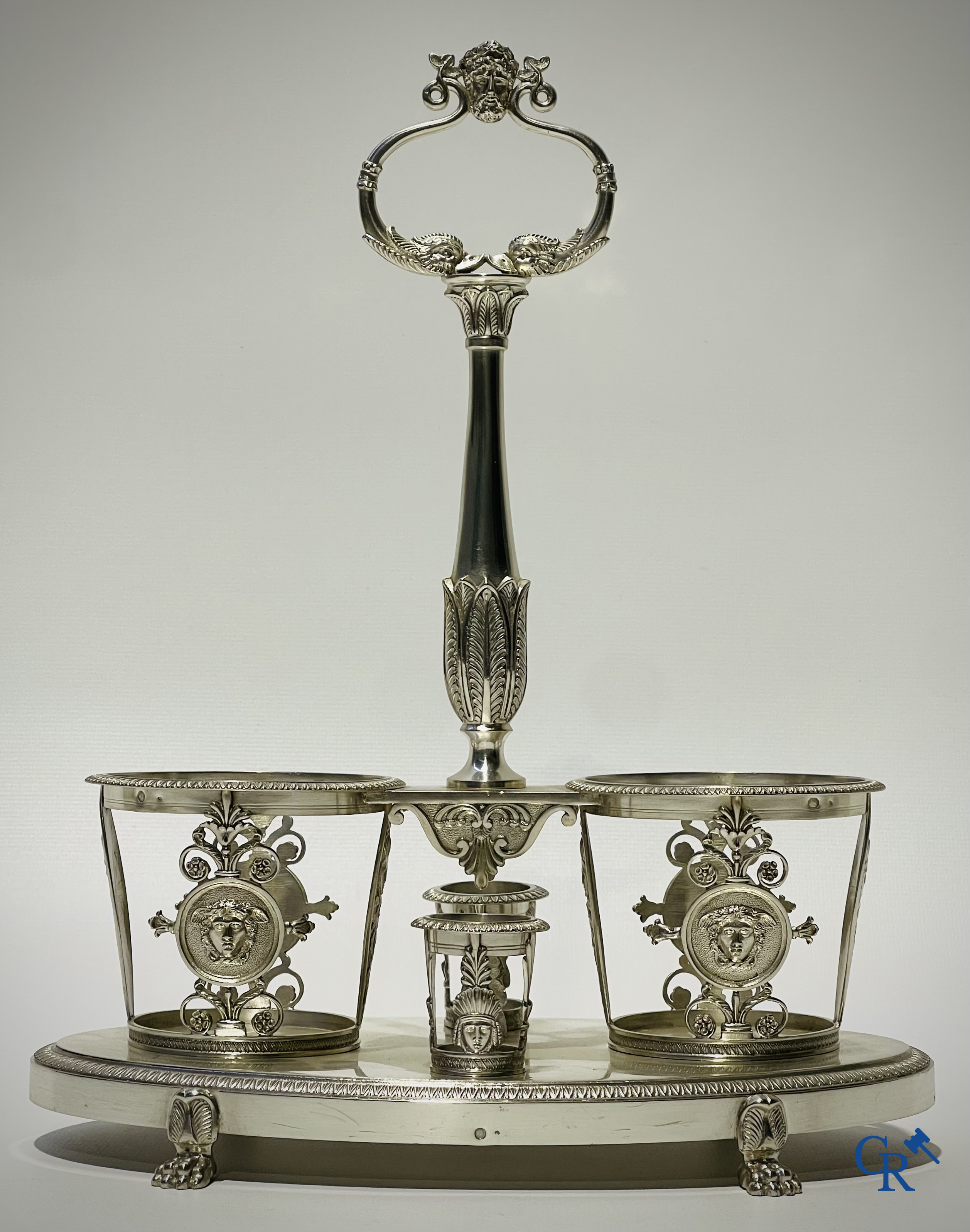 Tafelstandaard voor olie en azijn. Zilver, 1ste gehalte. Zilversmid veuve Clément Poirier. Frankrijk, empire periode.
