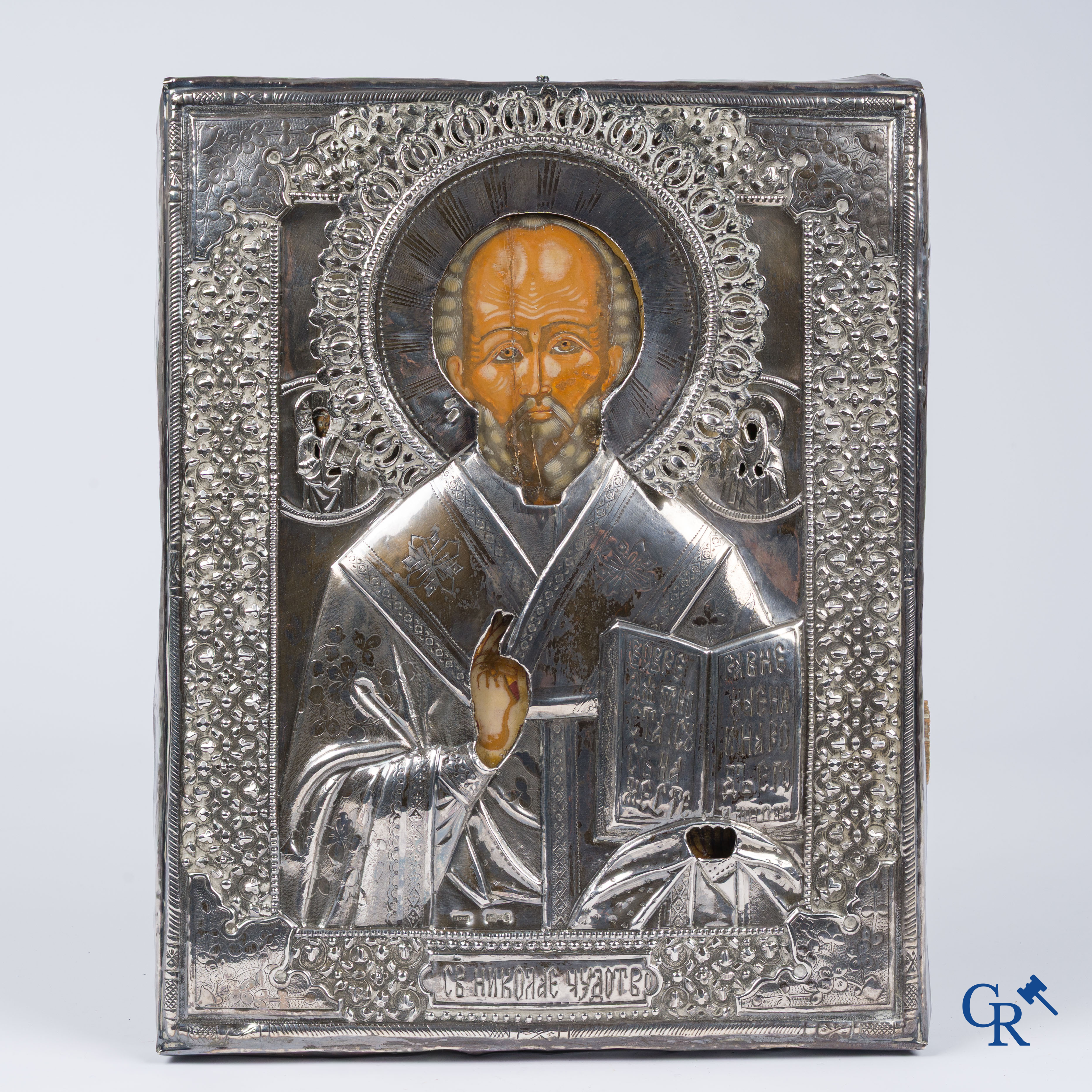 Icoon, Russische icoon met een voorstelling van Sint Nicolaas. Oklad in zilver 875°/00. Gedateerd 1895.