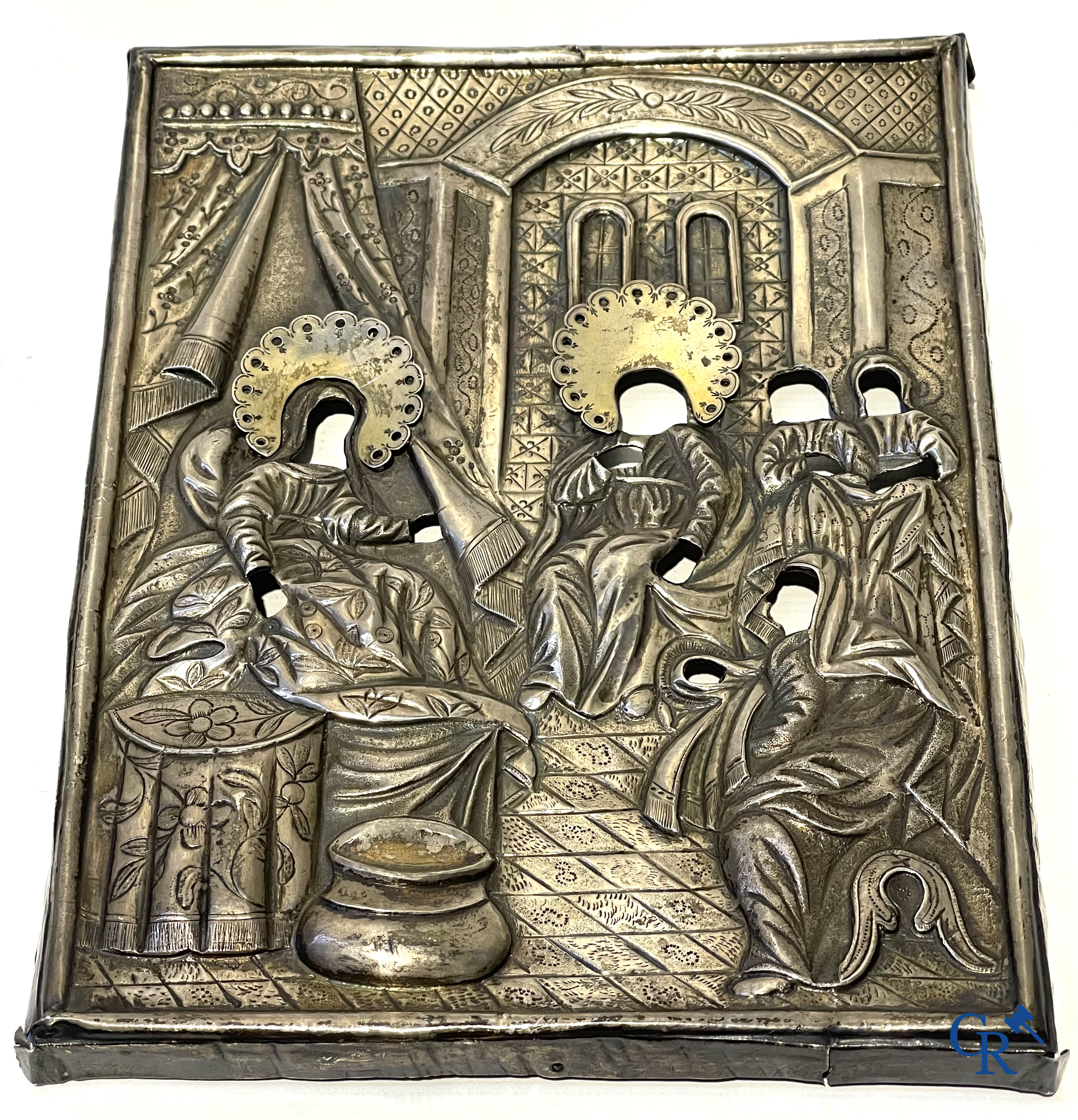 Russisch werk. 2 iconen met zilver oklad. Kleinste icoon gedateerd 1823 en zilvergehalte 875°/00, 84 zolotniks.