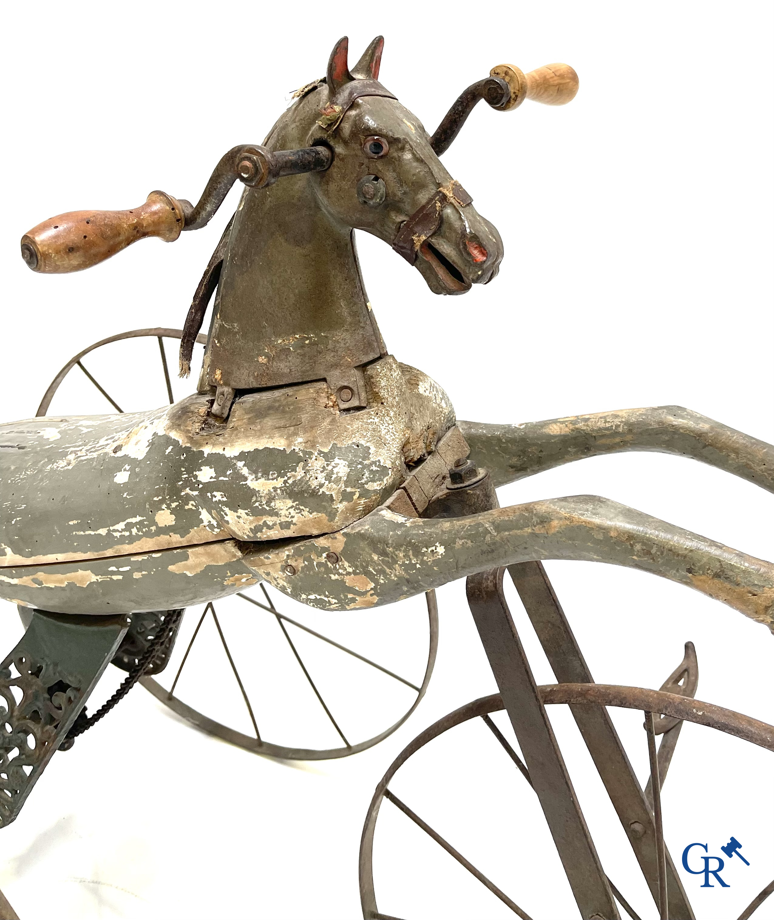 Oud speelgoed. Napoleon III fietspaard of driewieler in hout en metaal. Circa 1880.