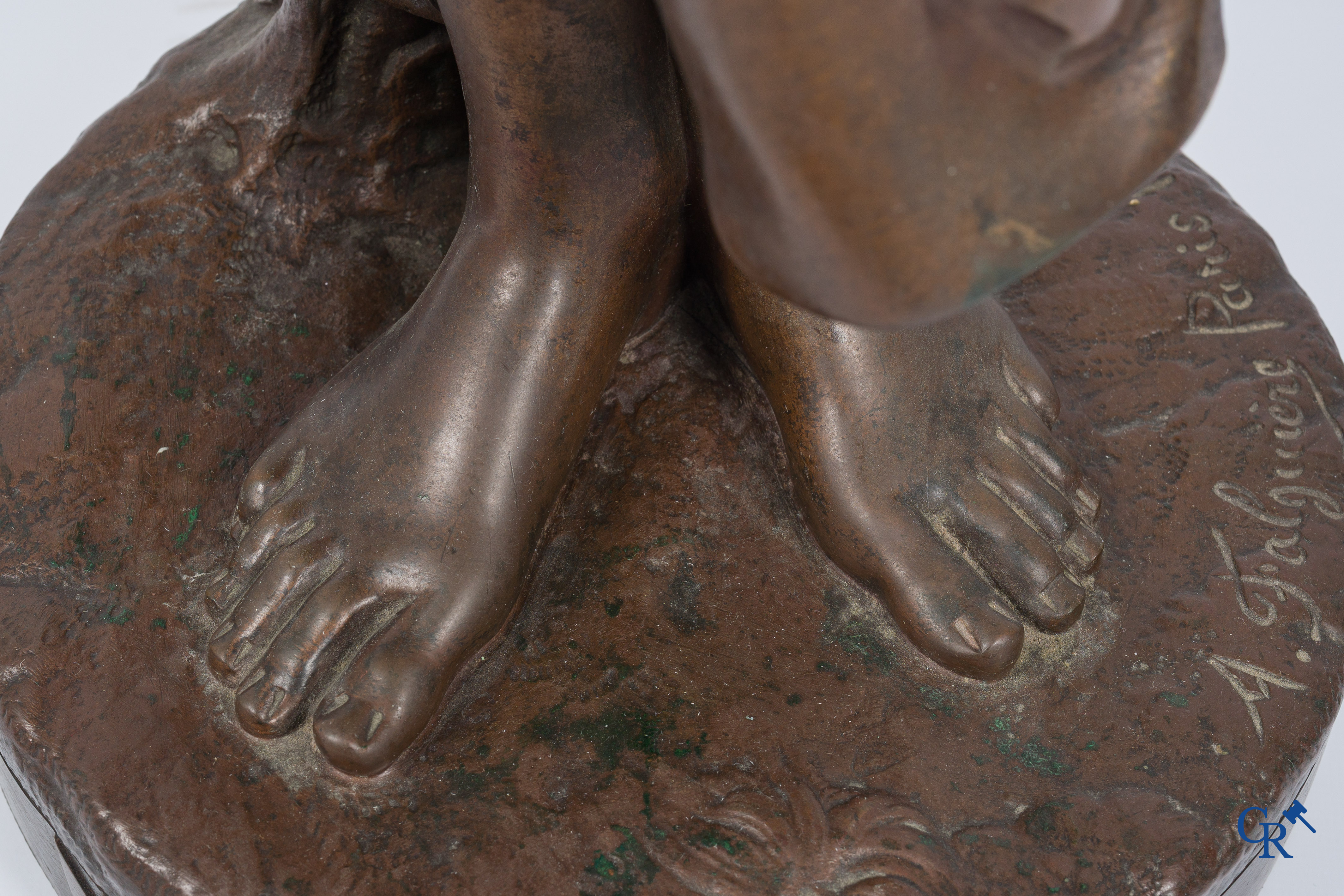 Alexandre Falguière (1831-1900) Groot bronzen beeld. Mignon. Gesigneerd A. Falguiere Paris 1879. Maison Marnyhac Paris.