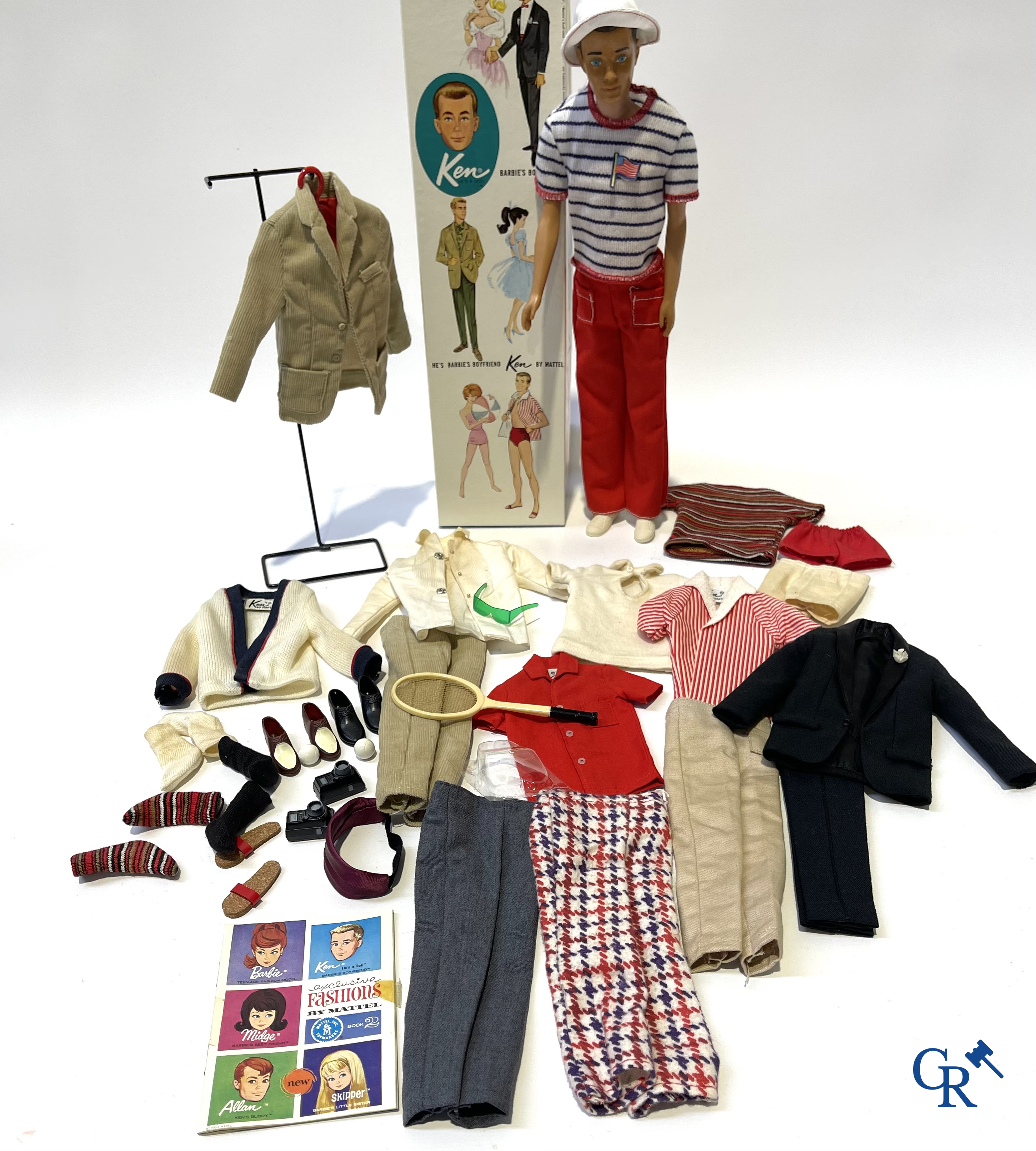 Oud Speelgoed. Mattel, een groot lot poppen en attributen. Barbie, Ricky, Skipper, Ken enz. Jaren '60 en later.