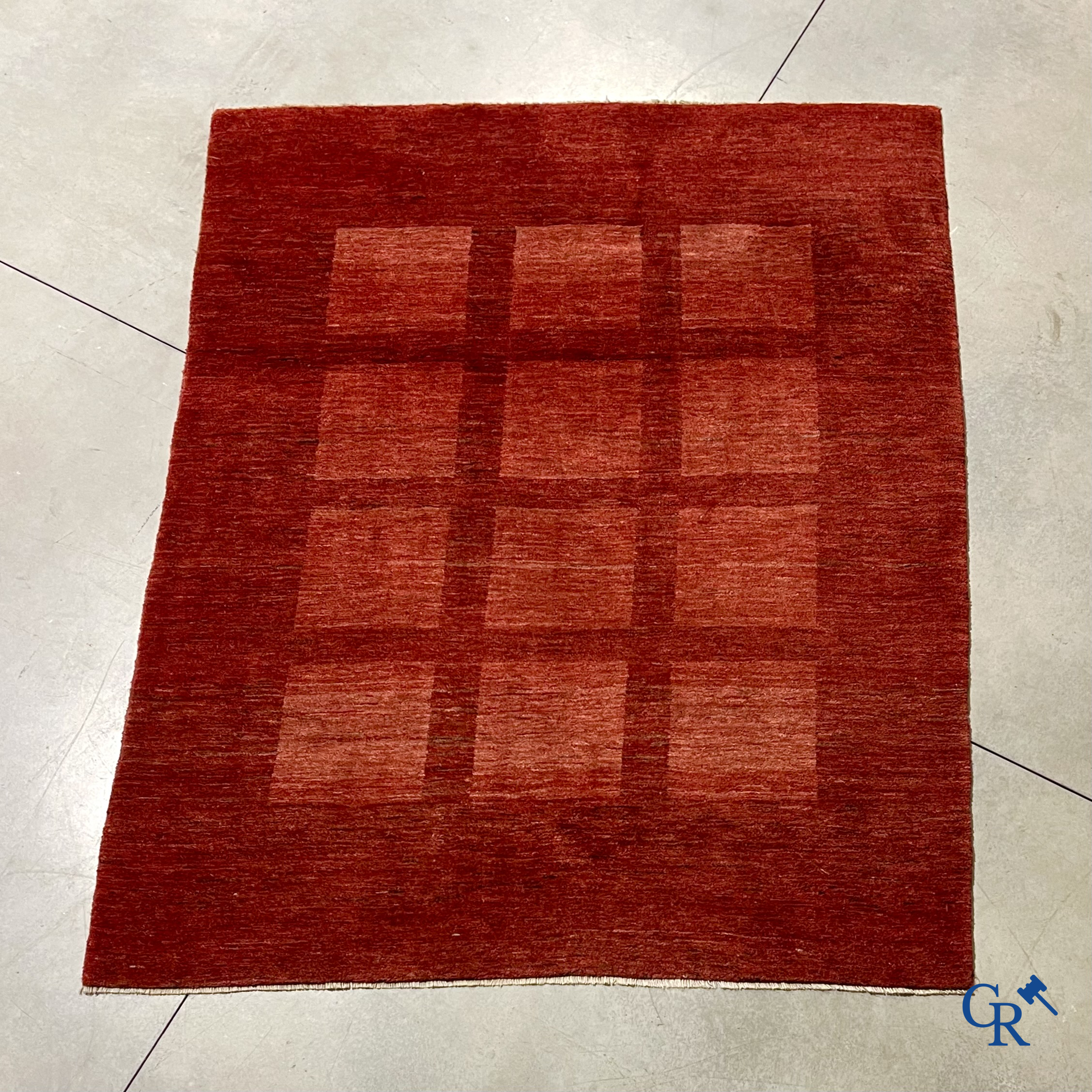 Modern tapijt, Tannas big squares red.