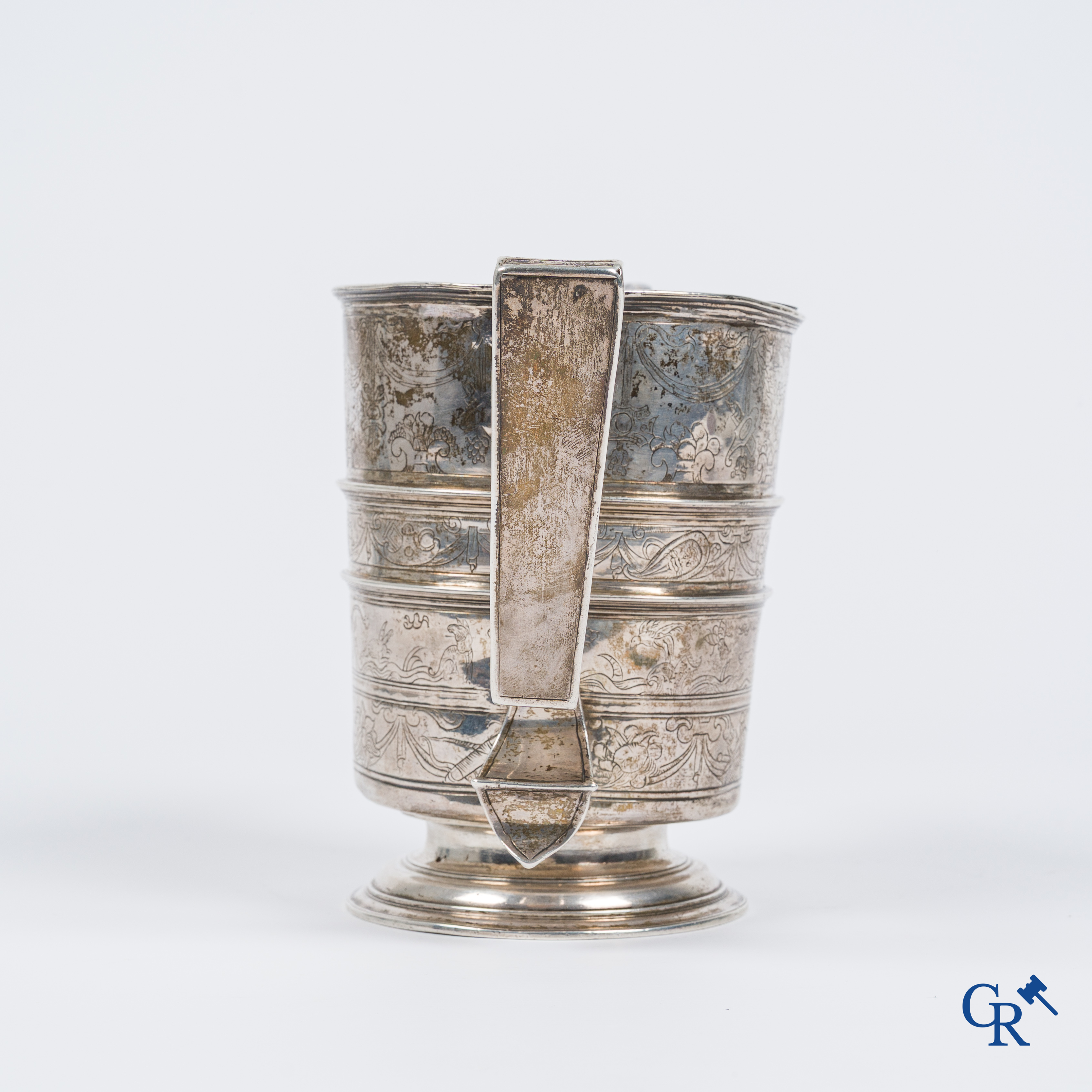 Zilver. Zeldzame en grote zilveren Renaissance schenkkan, Jarro de Pico. Spanje, Habsburgse periode. Circa 1580-1600.