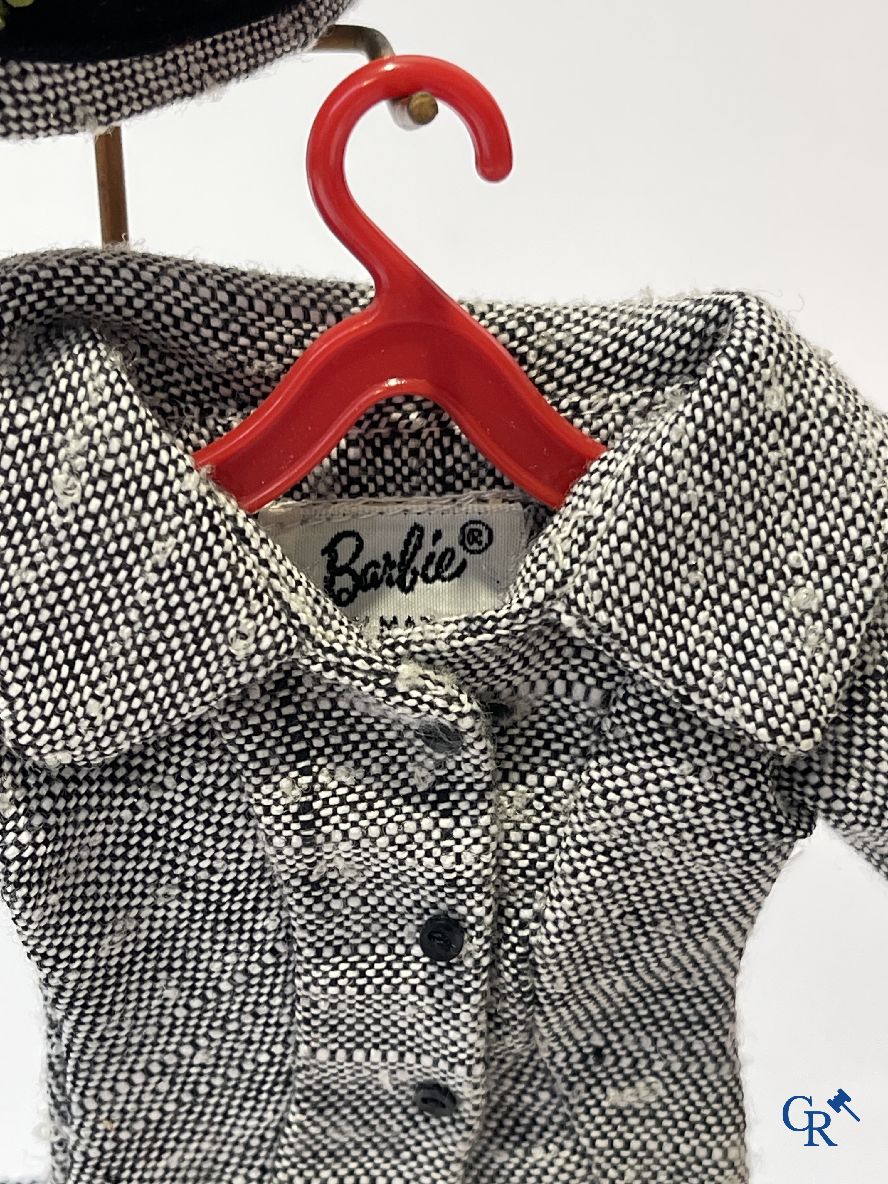 Oud Speelgoed. Mattel, een groot lot poppen en attributen. Barbie, Ricky, Skipper, Ken enz. Jaren '60 en later.