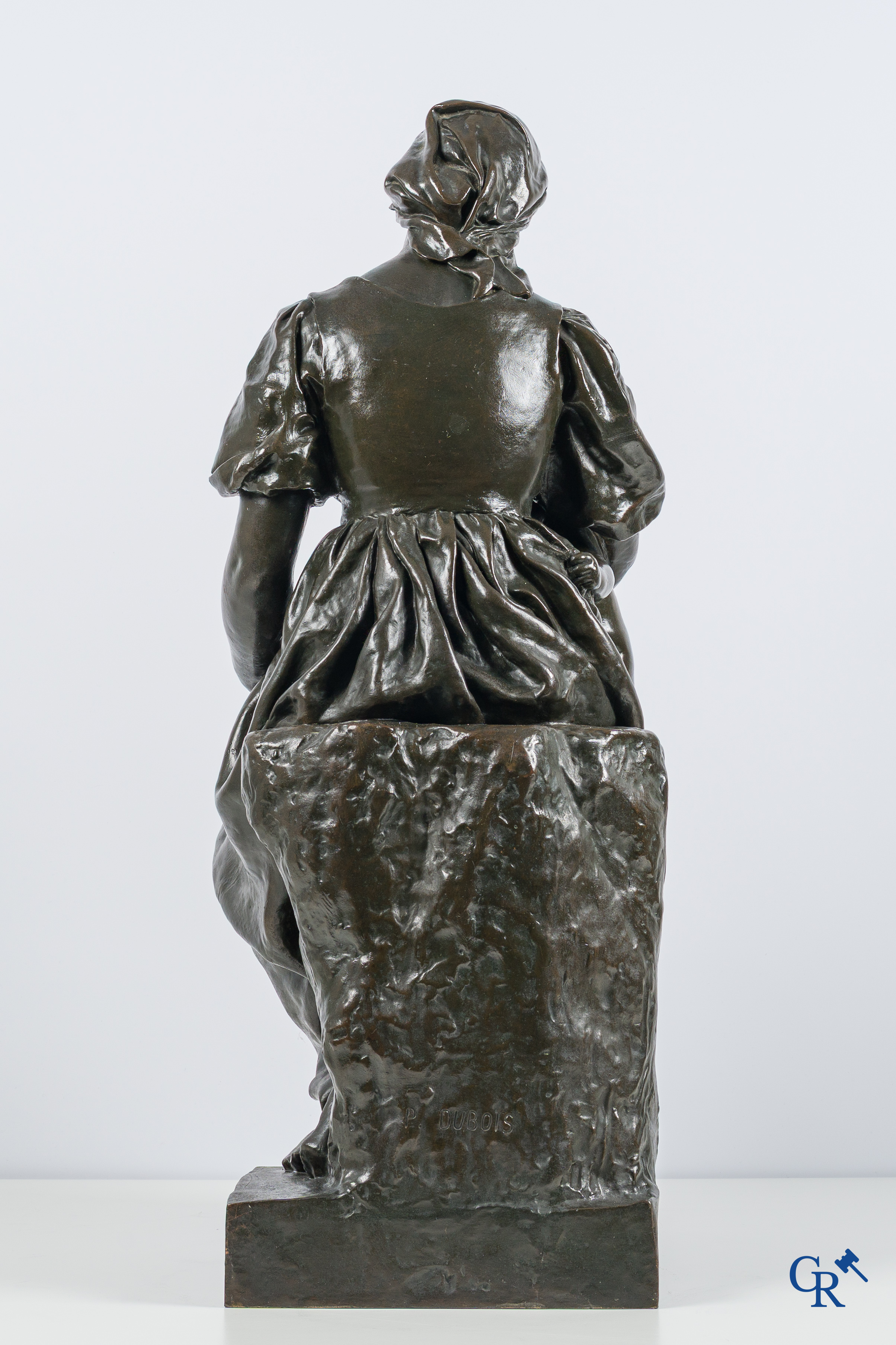 Paul Dubois (1829-1905) Maternité. Groot bronzen beeld met bruine patina. Gesigneerd P. Dubois, gieterij F. Barbedienne.