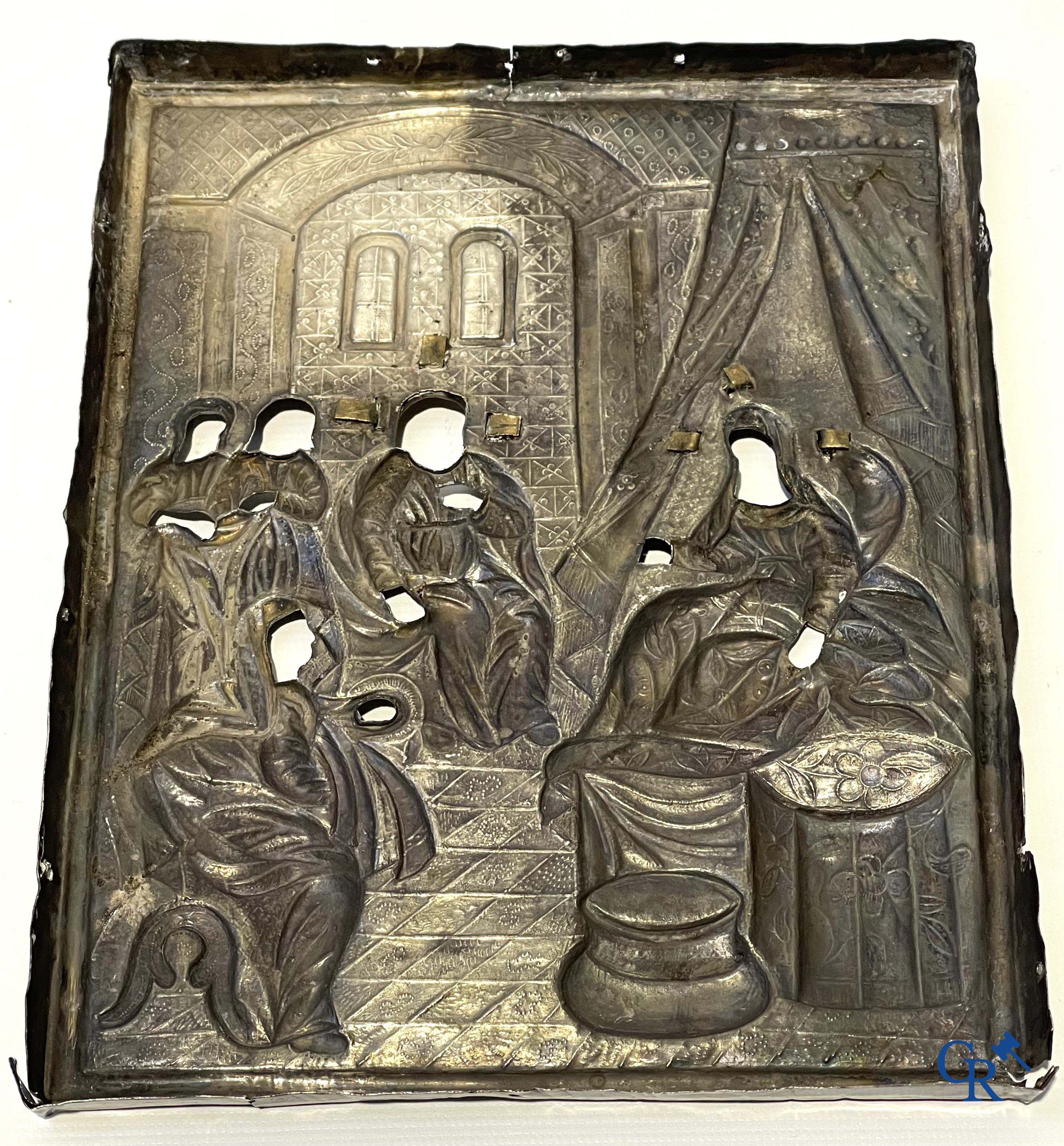 Russisch werk. 2 iconen met zilver oklad. Kleinste icoon gedateerd 1823 en zilvergehalte 875°/00, 84 zolotniks.