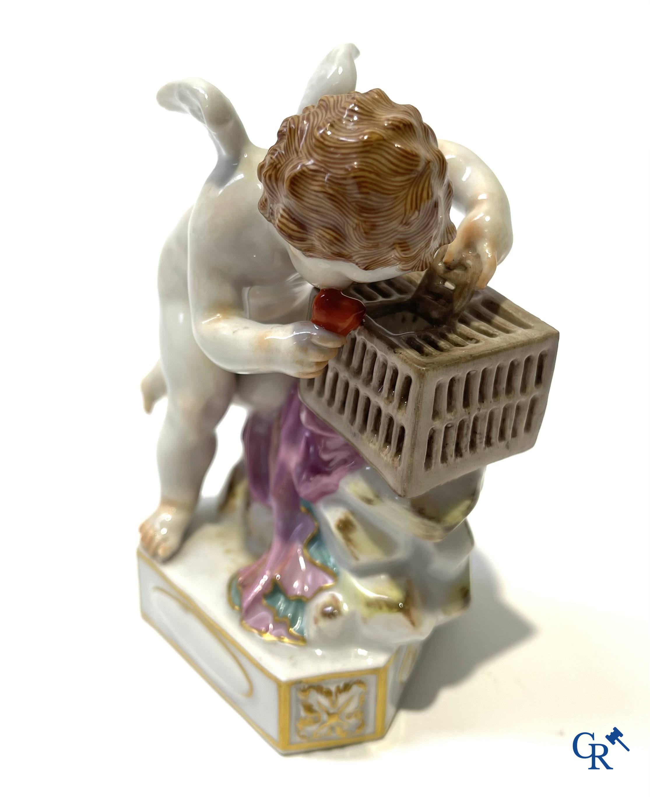 Paar vazen in Parijs porselein, Empire en een groep in Meissen porselein. 19e eeuw.