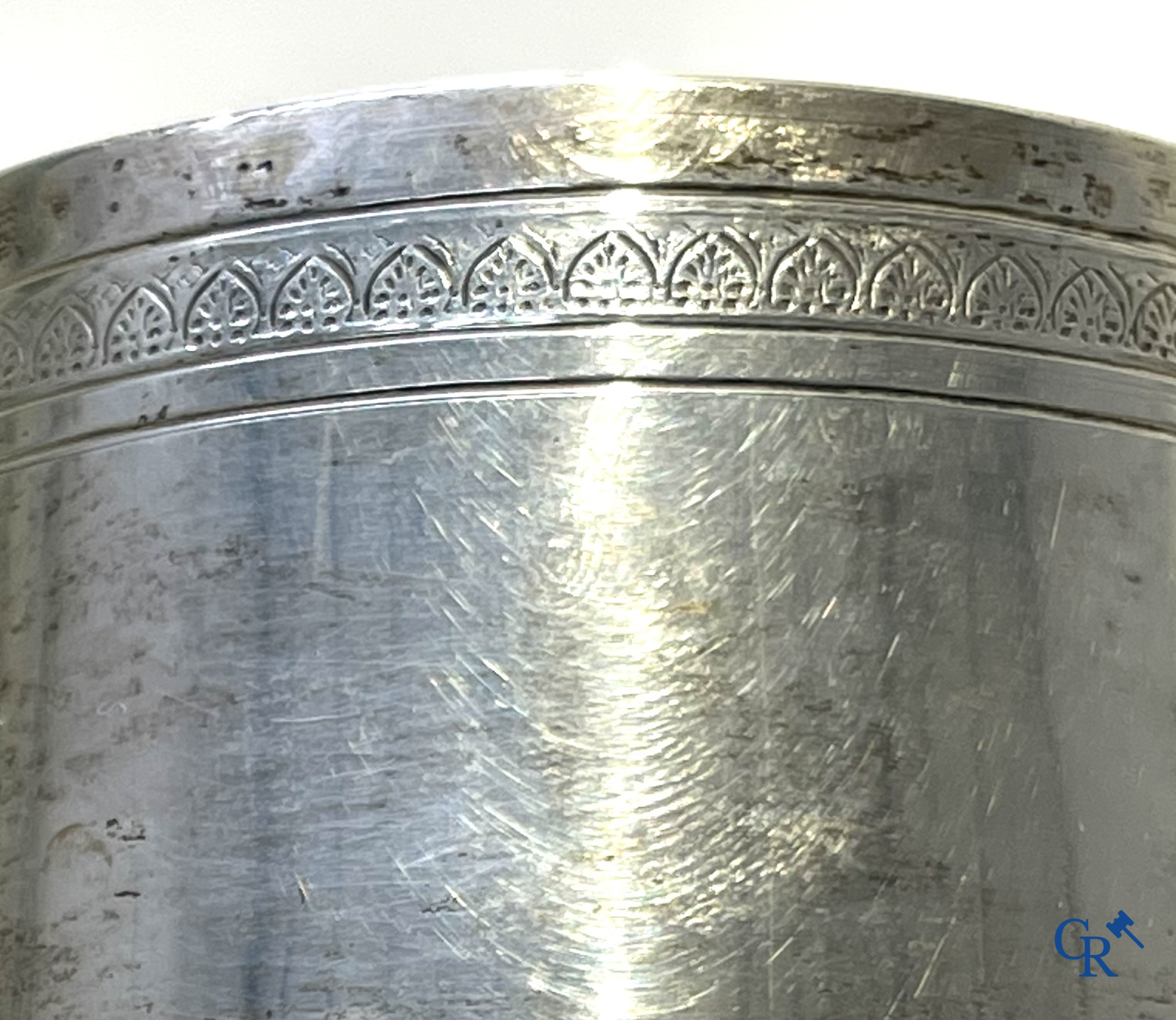 Zilver. Groot en mooi lot diverse vormstukken in zilver. 19de en 20ste eeuw.