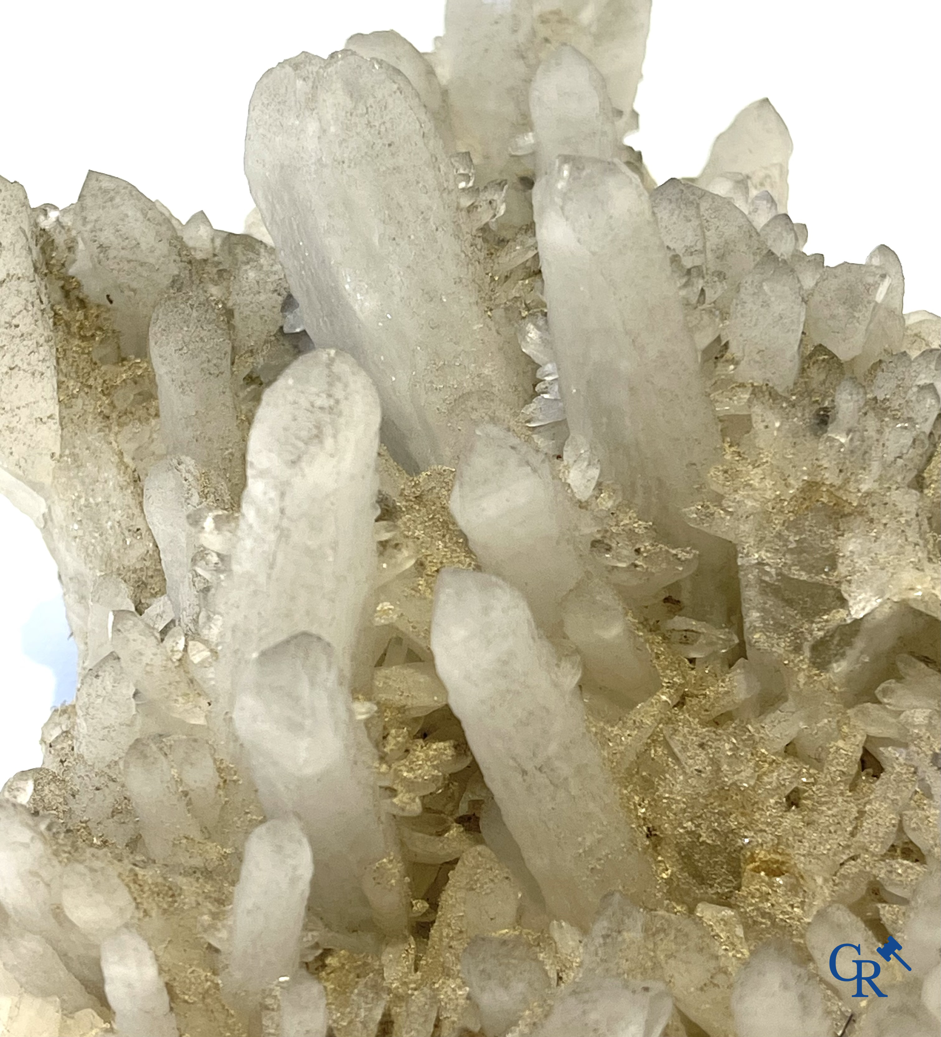 3 stuks gesteente. Een grote Aragonietkristal, een bergkristal en een grote Agaat Geode Duo.