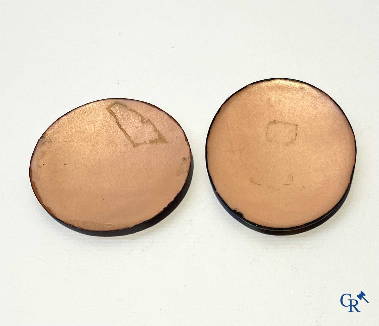 Fauré à Limoges. 3 medaillons in Art Nouveau-stijl. Emaille op koper. Gesigneerd.