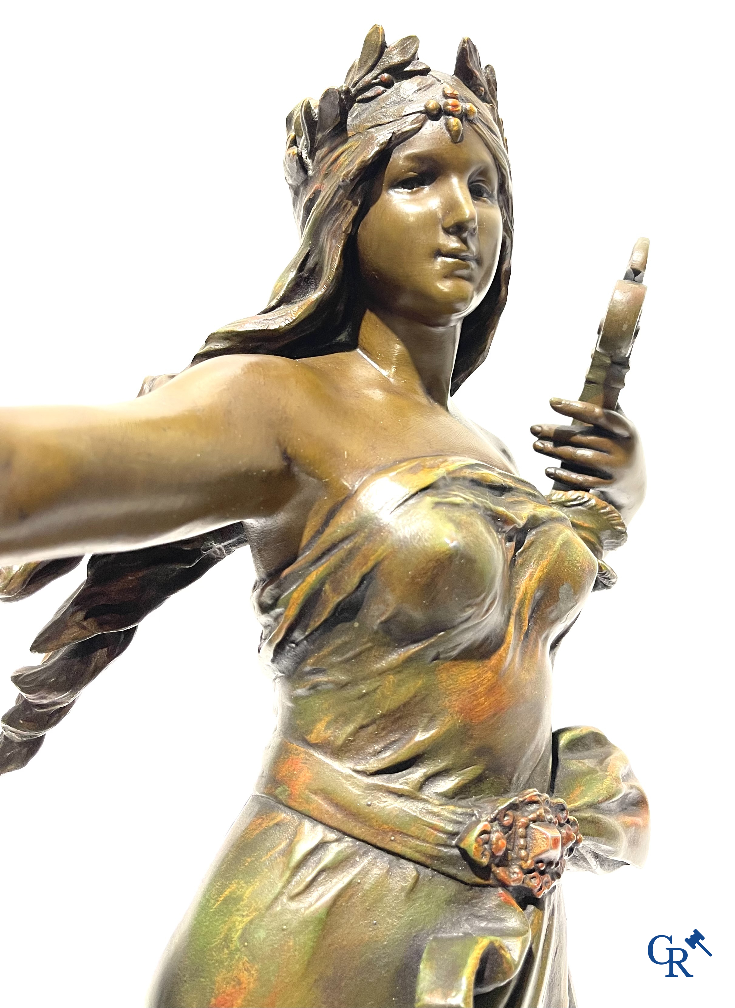 Auguste Moreau. La Pensée. Groot beeld in gepolychromeerd kunstbrons. Circa 1900.