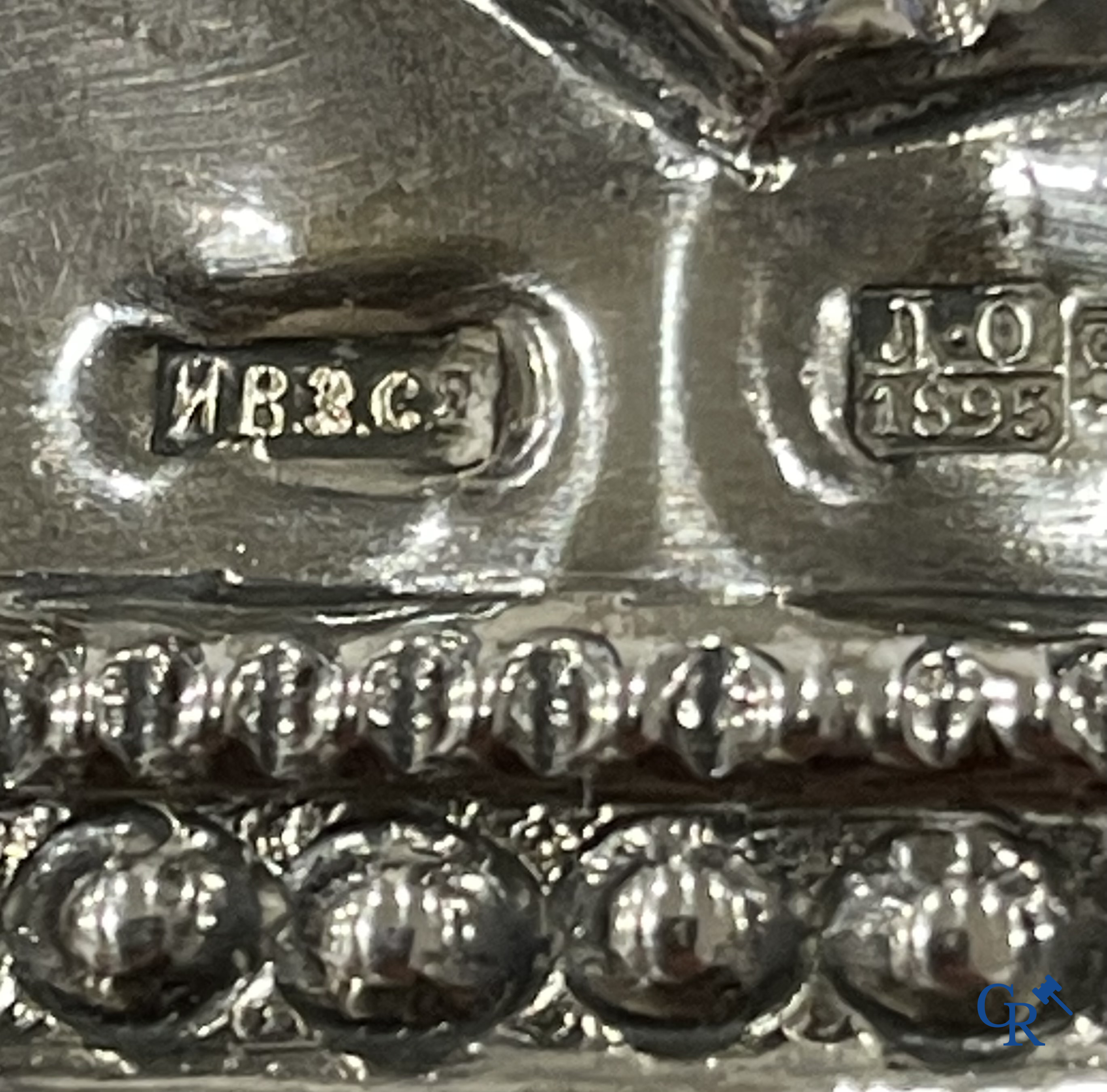 Icoon, Russische icoon met een voorstelling van Sint Nicolaas. Oklad in zilver 875°/00. Gedateerd 1895.