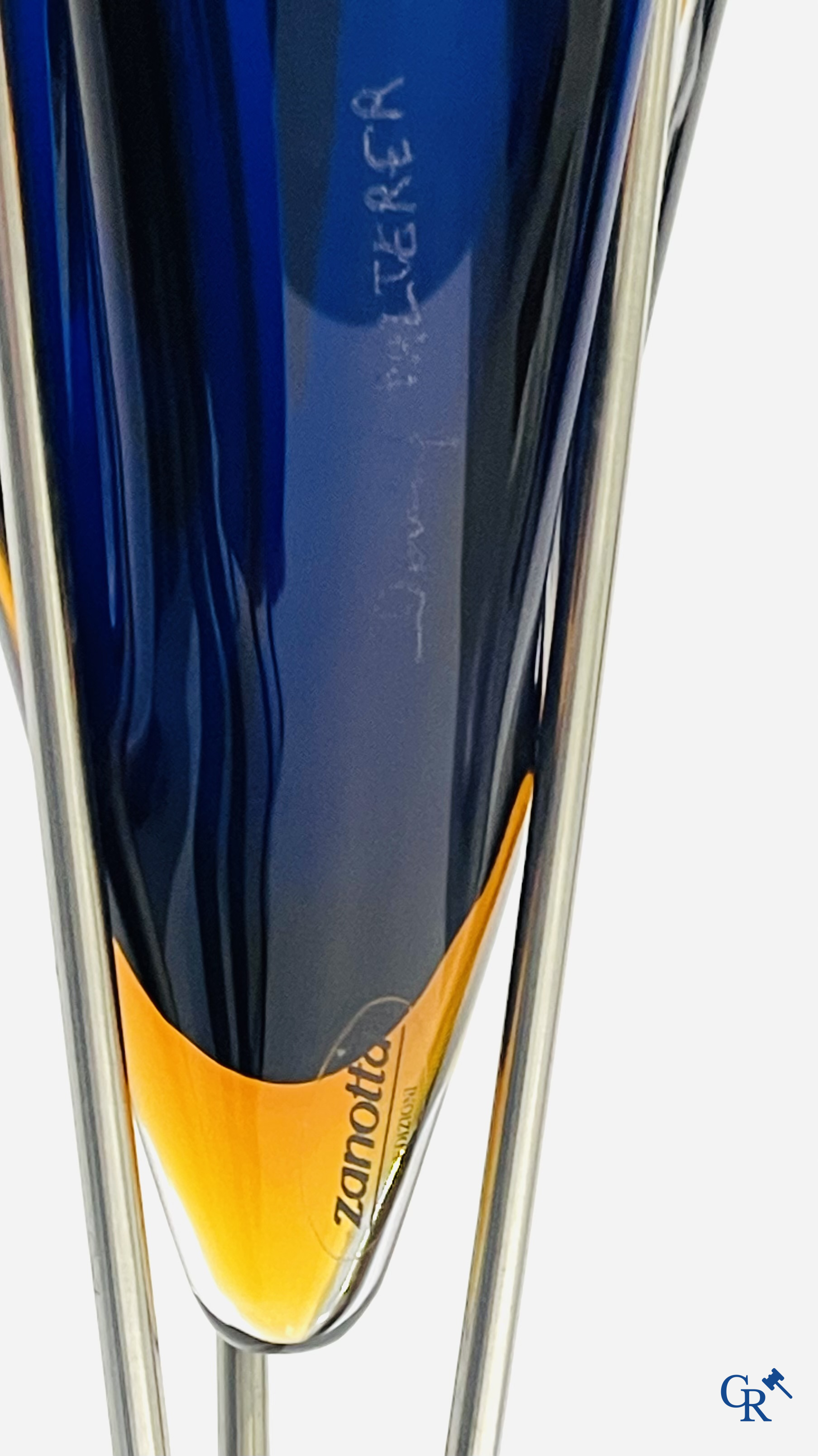 David Palterer (1949) Zanotta Editione. "Zande" vaas in Murano glas en metaal. Gesigneerd.